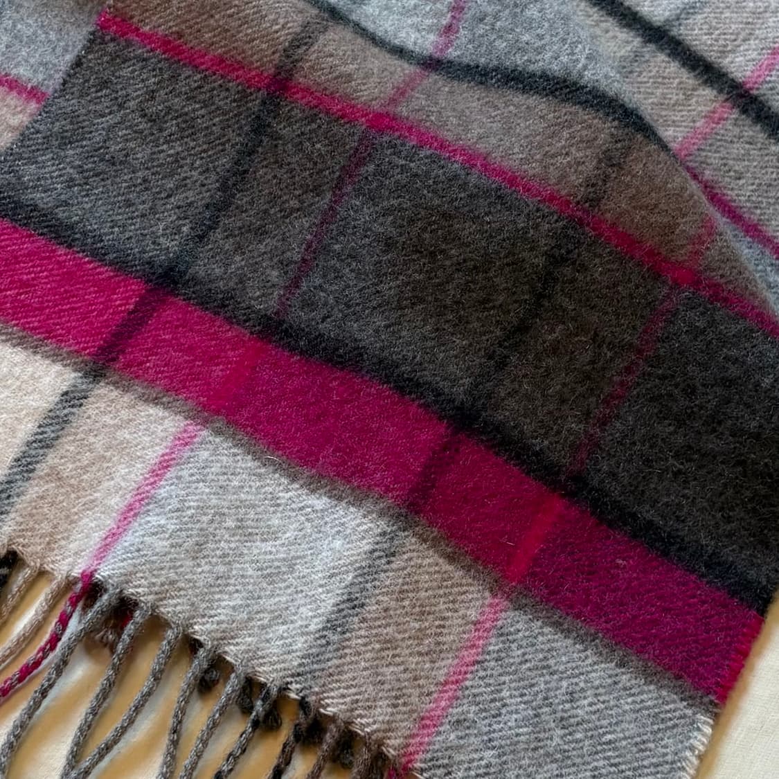 스코틀랜드 JOHNSTONES OF ELGIN 캐시미어 머플러 상품이미지4