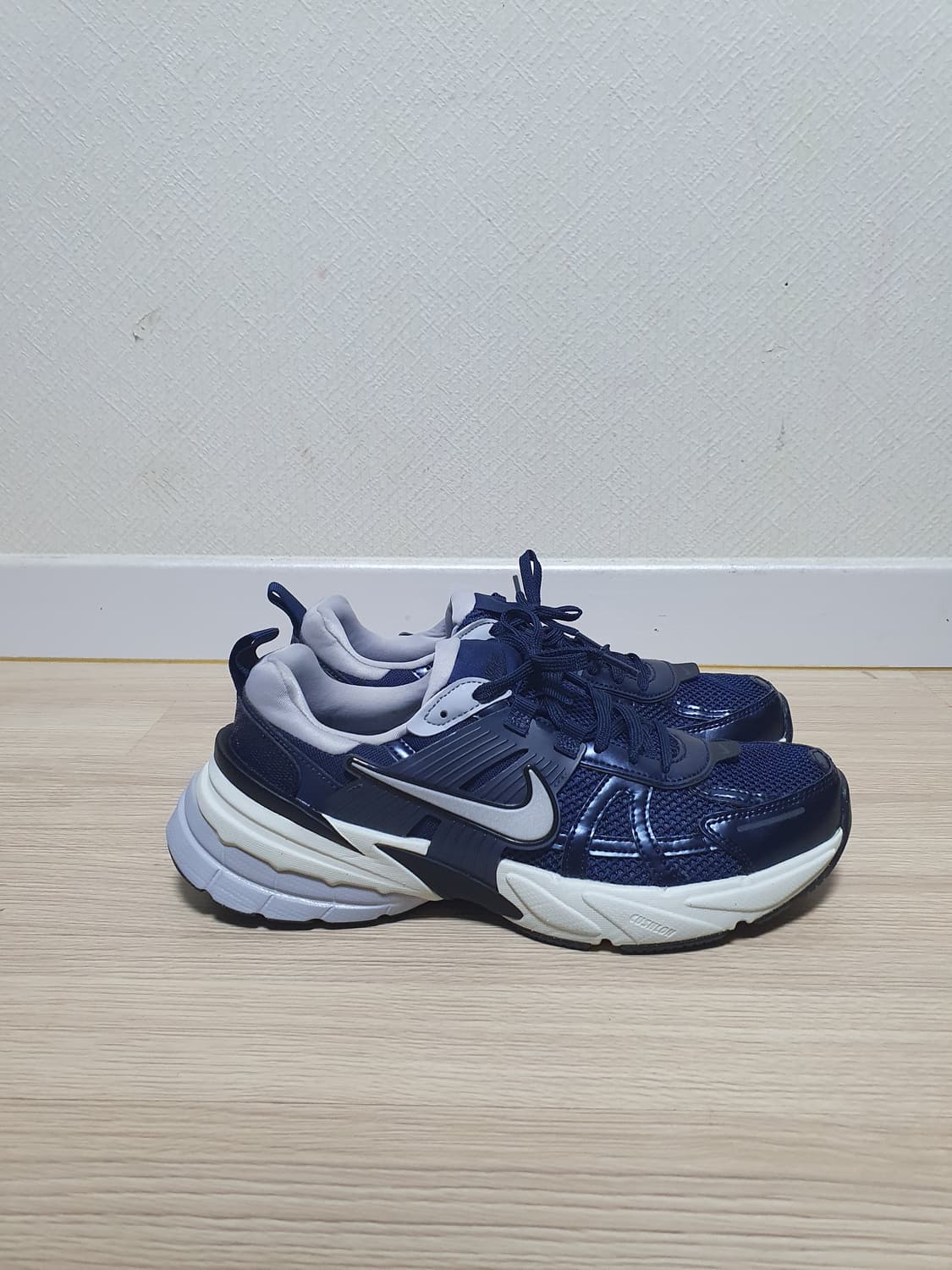 나이키 v2k 런 운동화 270 상품이미지1