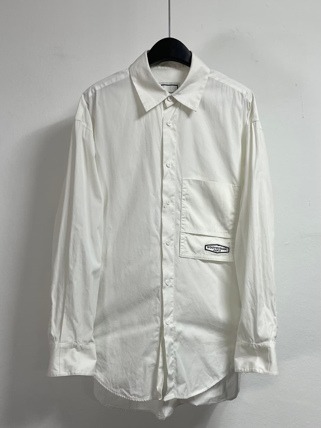 20s 우영미 백로고 숏슬리브 셔츠 (on.213)   상품이미지3