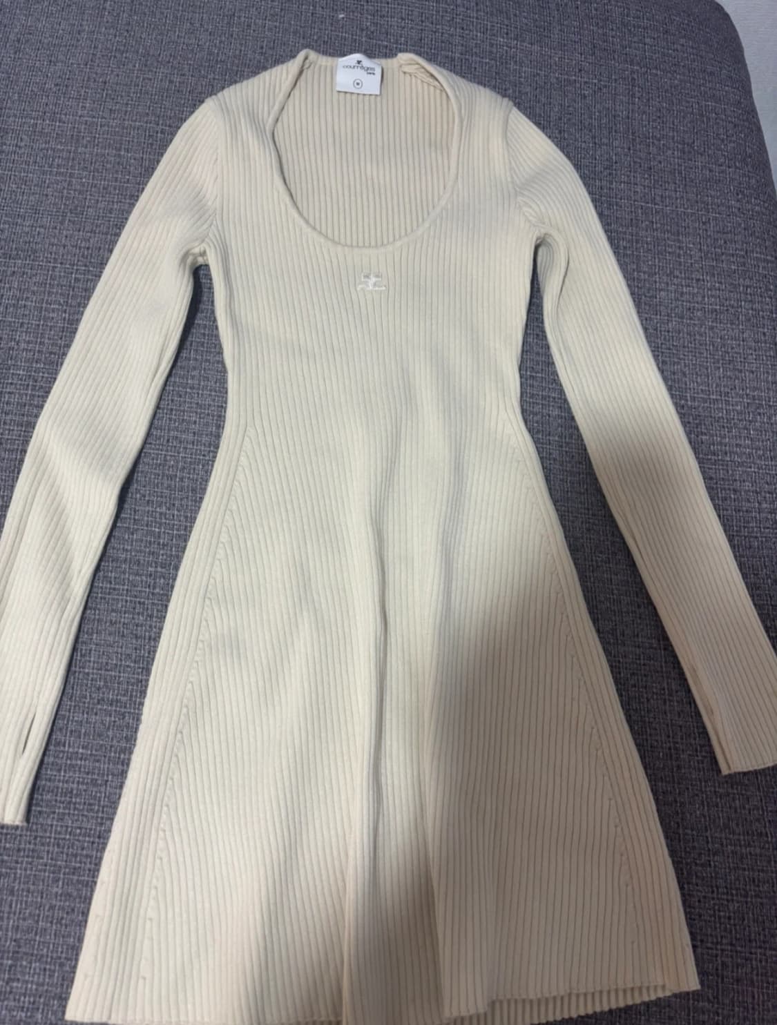 꾸레쥬 립 니트 드레스 상품이미지5