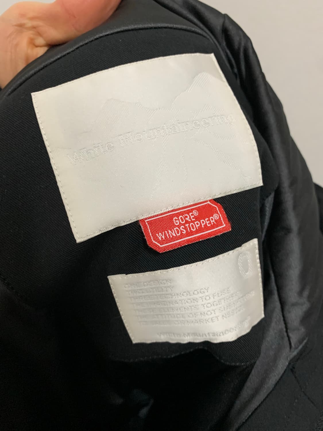 화이트마운티니어링 울 도킹 바람막이 상품이미지3