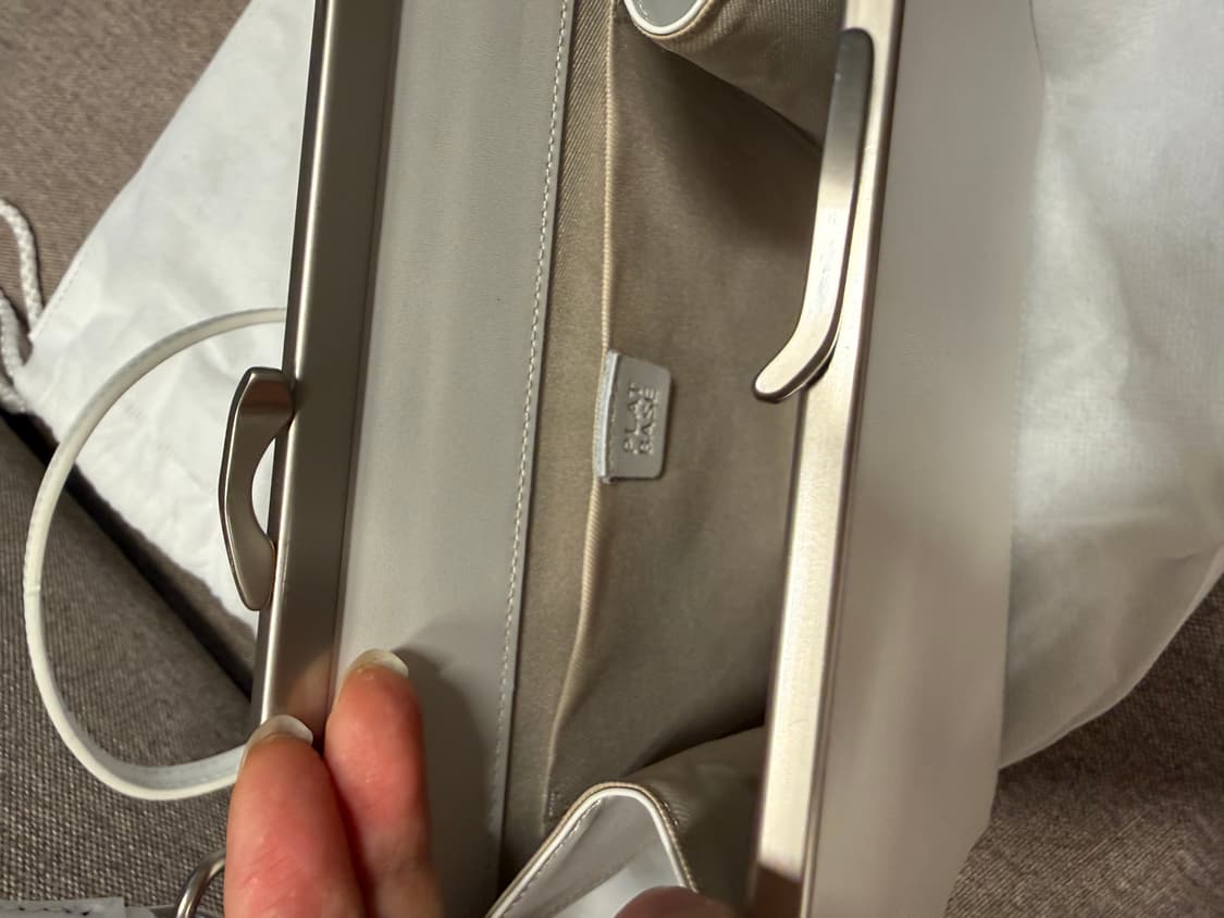 플랫베이스 크로스백 토트백 가방 화이트 상품이미지3