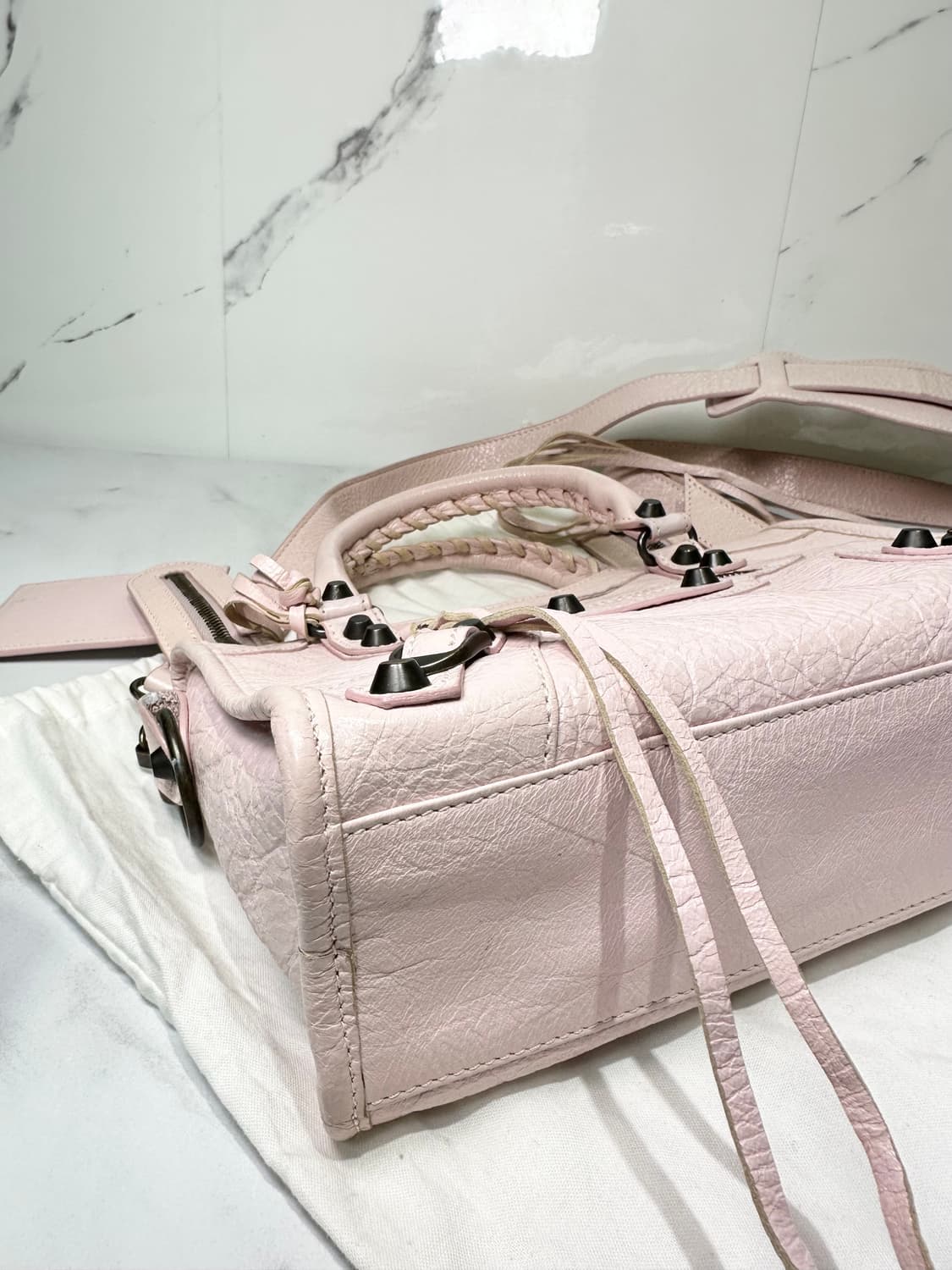 [A+ 정품] 발렌시아가 시티 모터백 미니 연핑크 상품이미지7