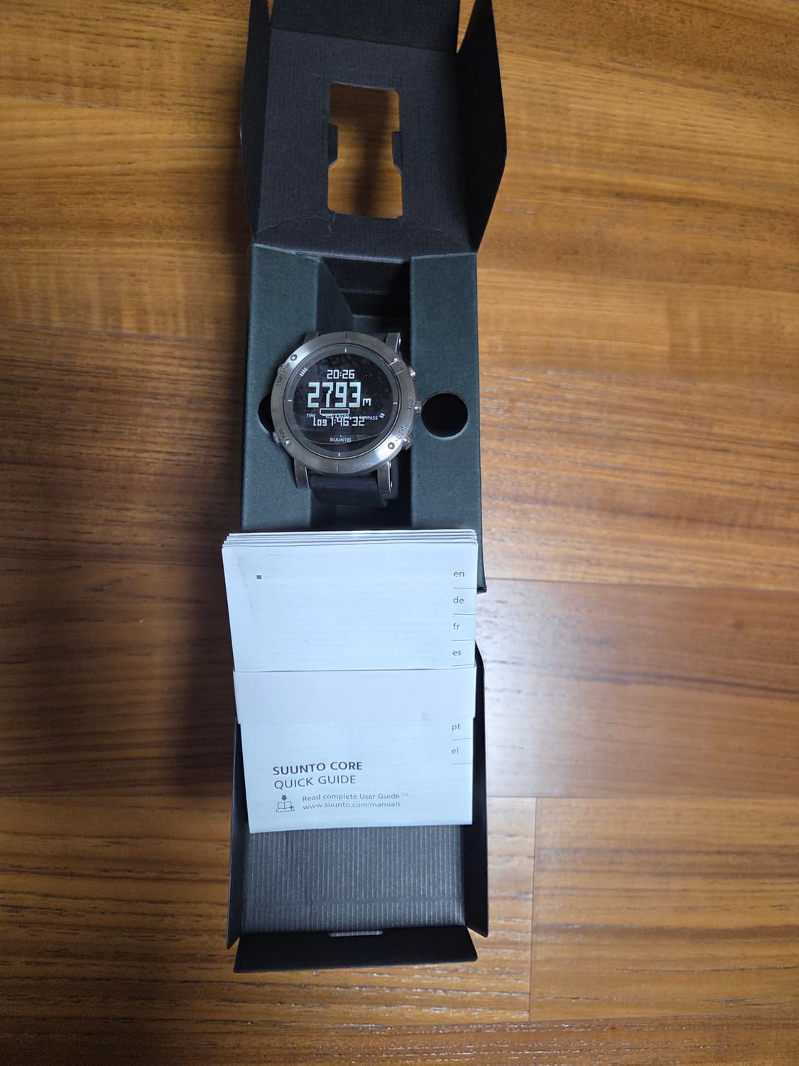 순토 코어 브러쉬드 스틸 상품이미지1