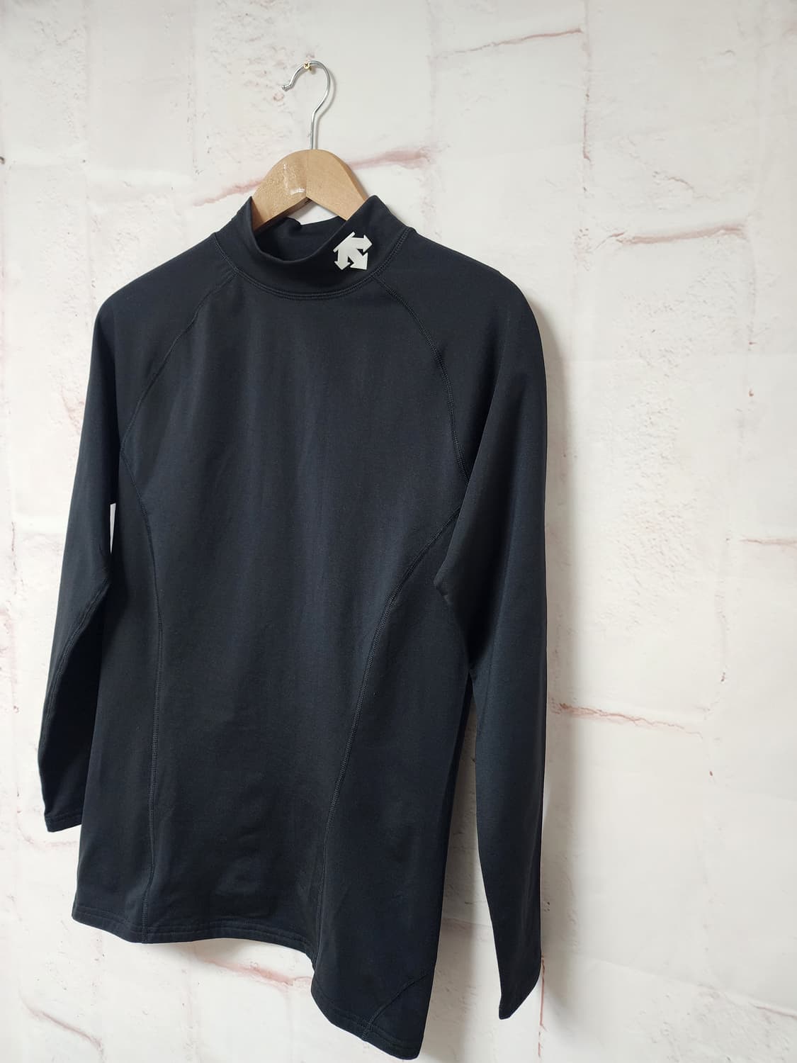 데상트 긴팔 티셔츠 상품이미지2