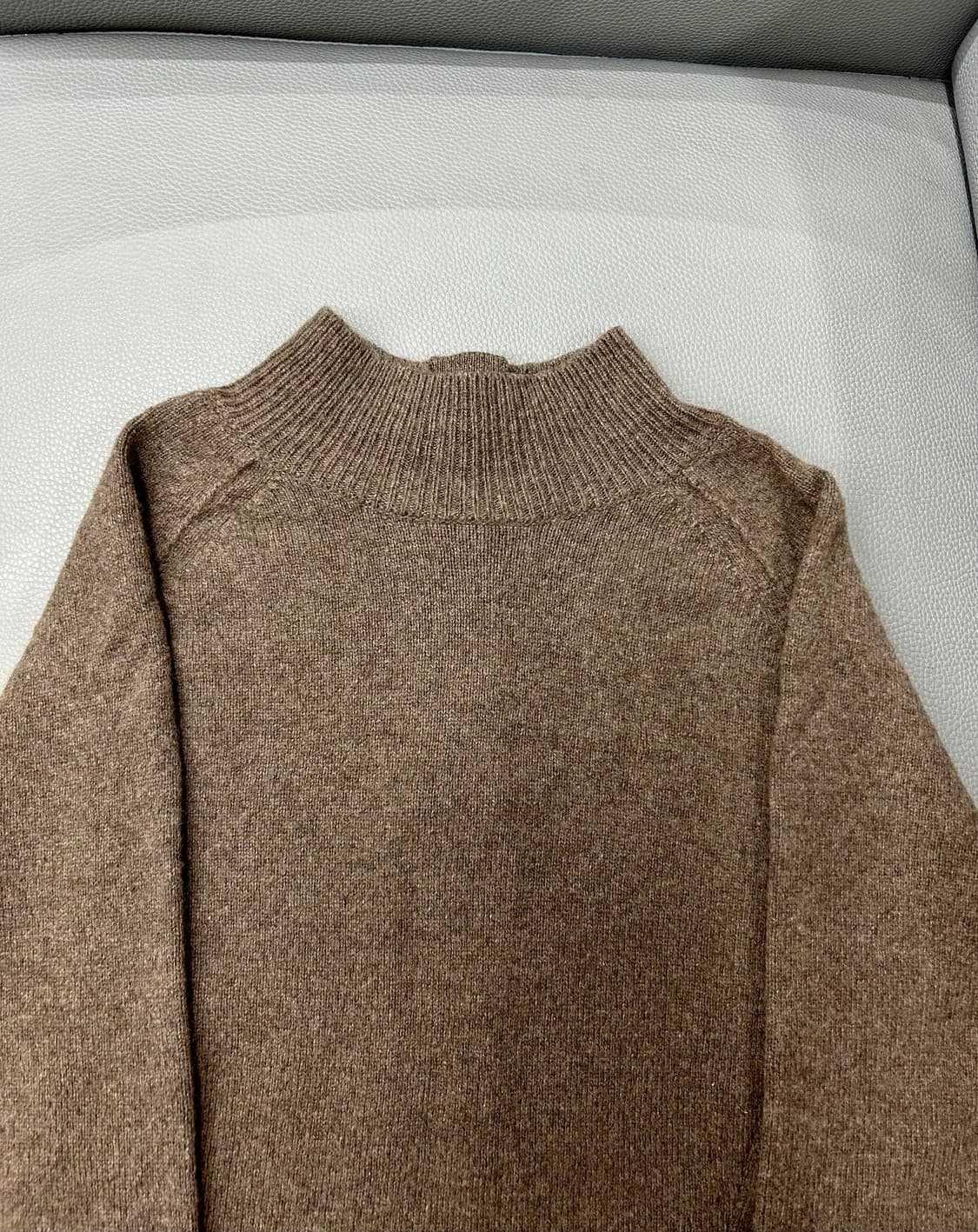 23FW 한섬 SJSJ 캐시미어 하프 터틀넥 니트(Free) 상품이미지3