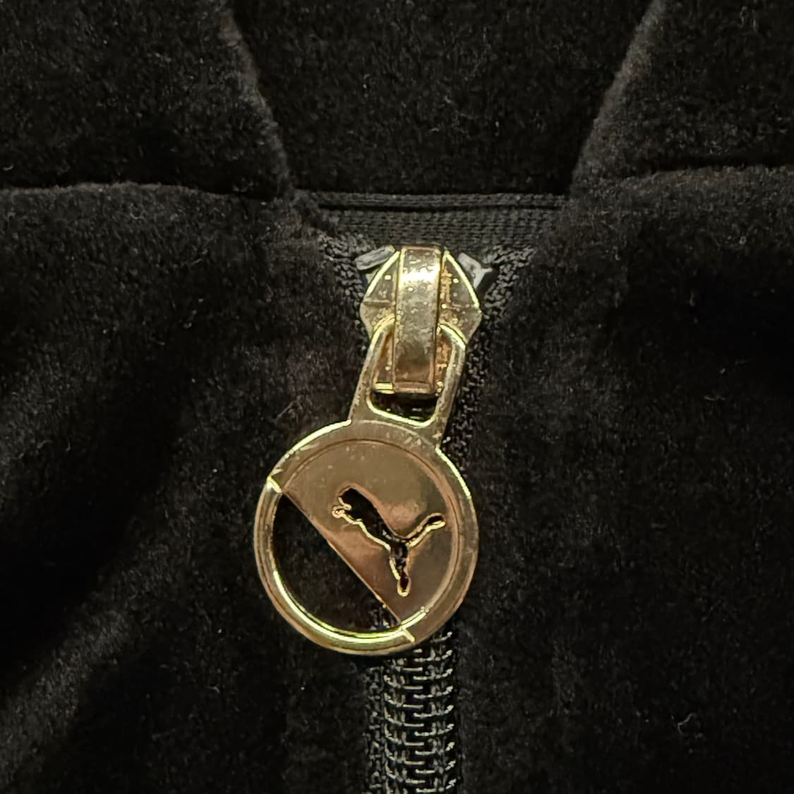 푸마 벨벳 블랙 후드집업 상품이미지7