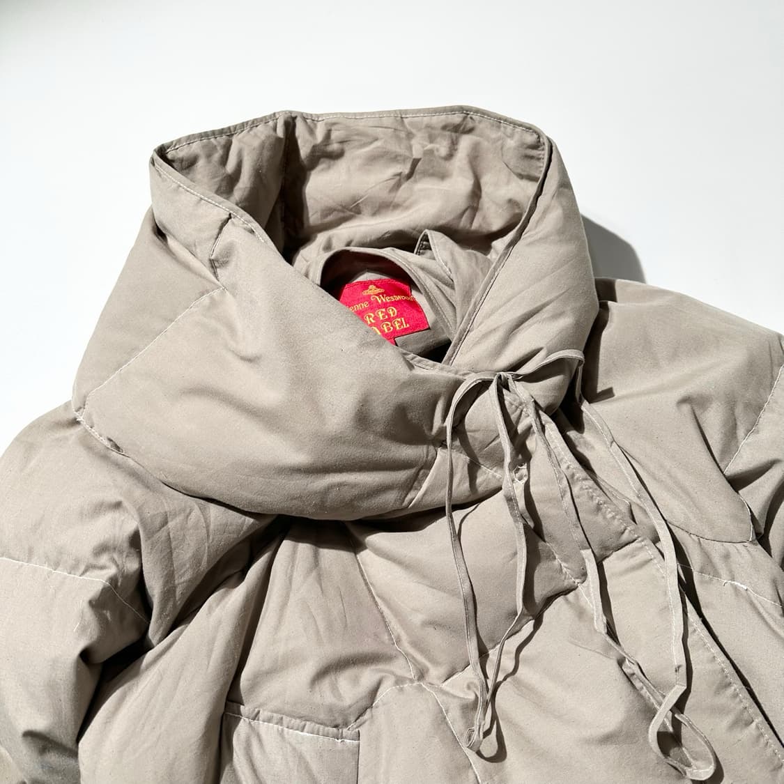 비비안 웨스트우드 언발란스 다운 패딩 상품이미지3