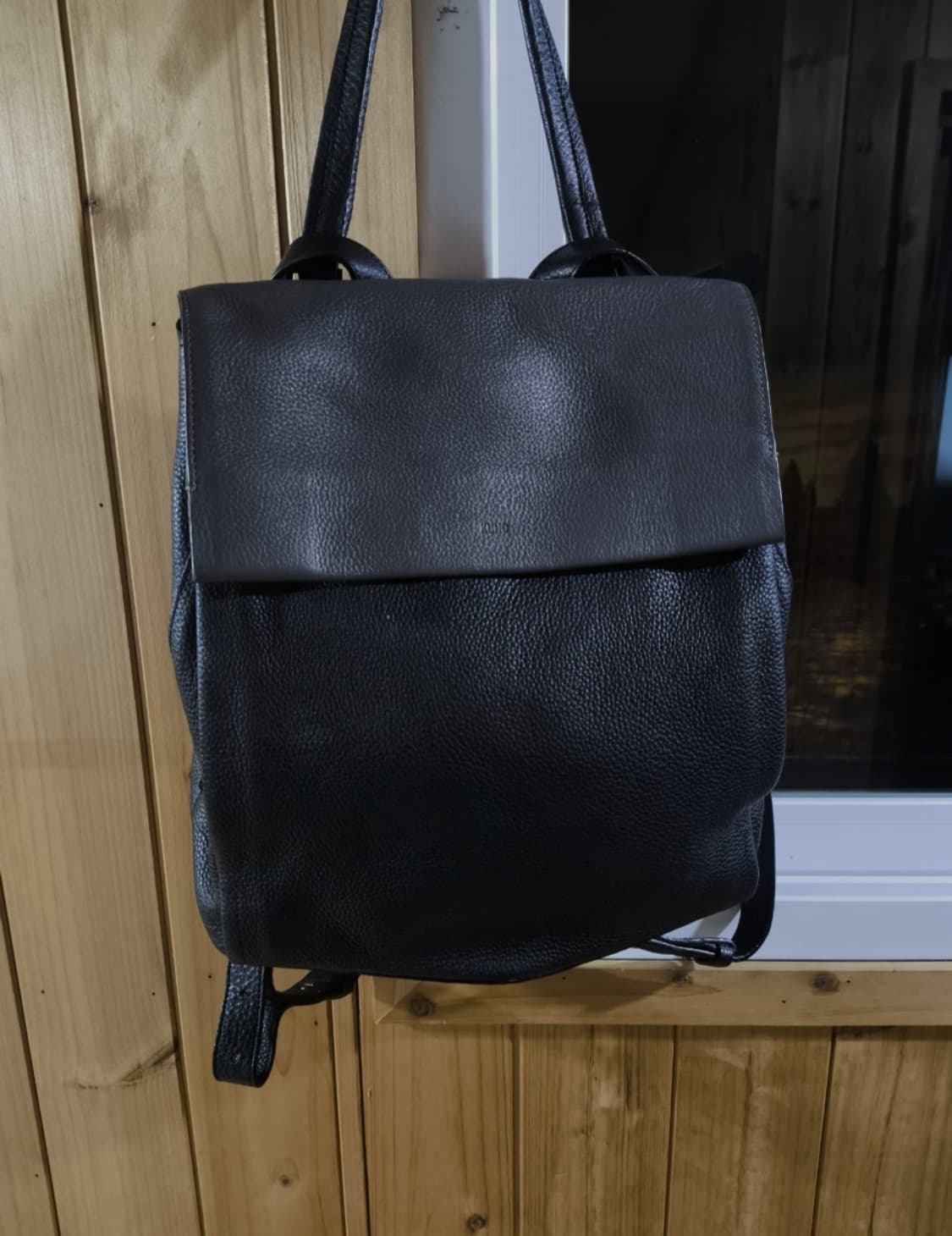 구호 투톤 레더 백팩 상품이미지1