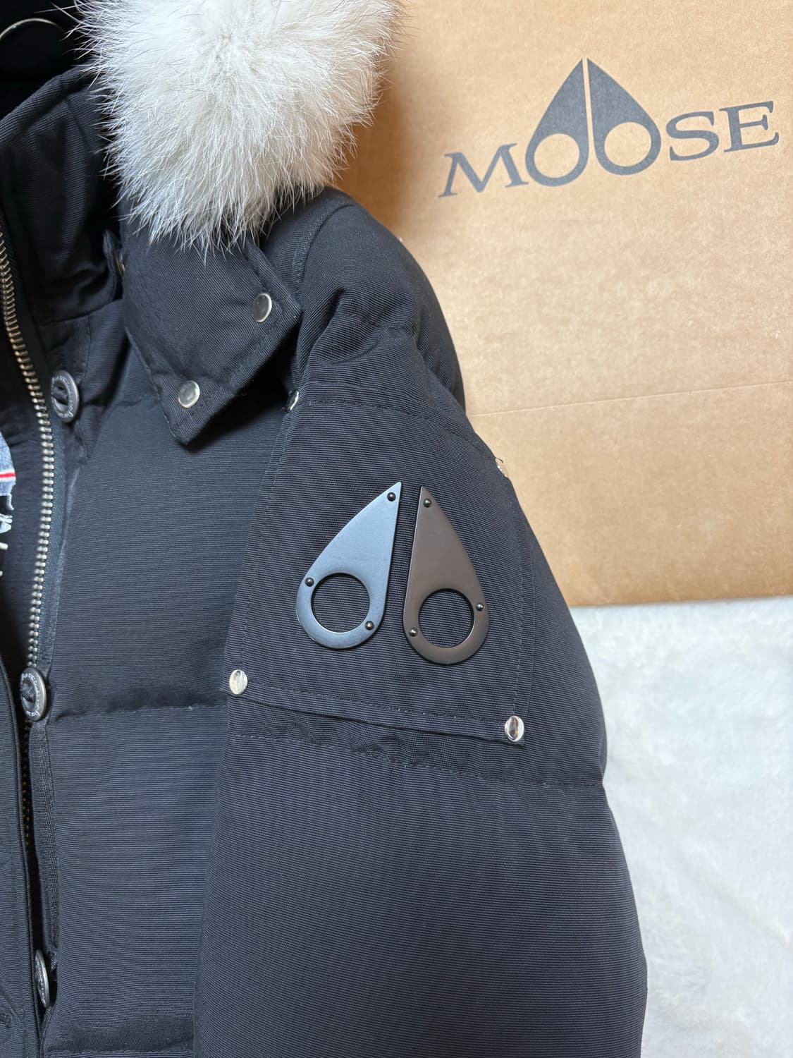 무스너클 쓰리쿼터 화이트퍼 m사이즈 새상품 상품이미지3