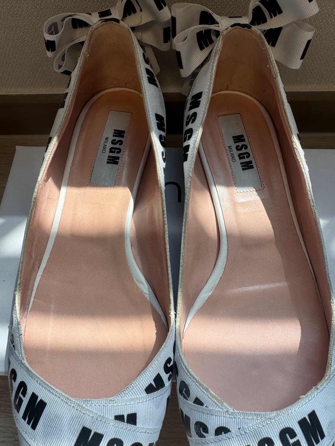 [정품] MSGM(엠에스지엠) 이탈리아 가죽 체크 펌프스 (39사이즈/새 상품이미지5