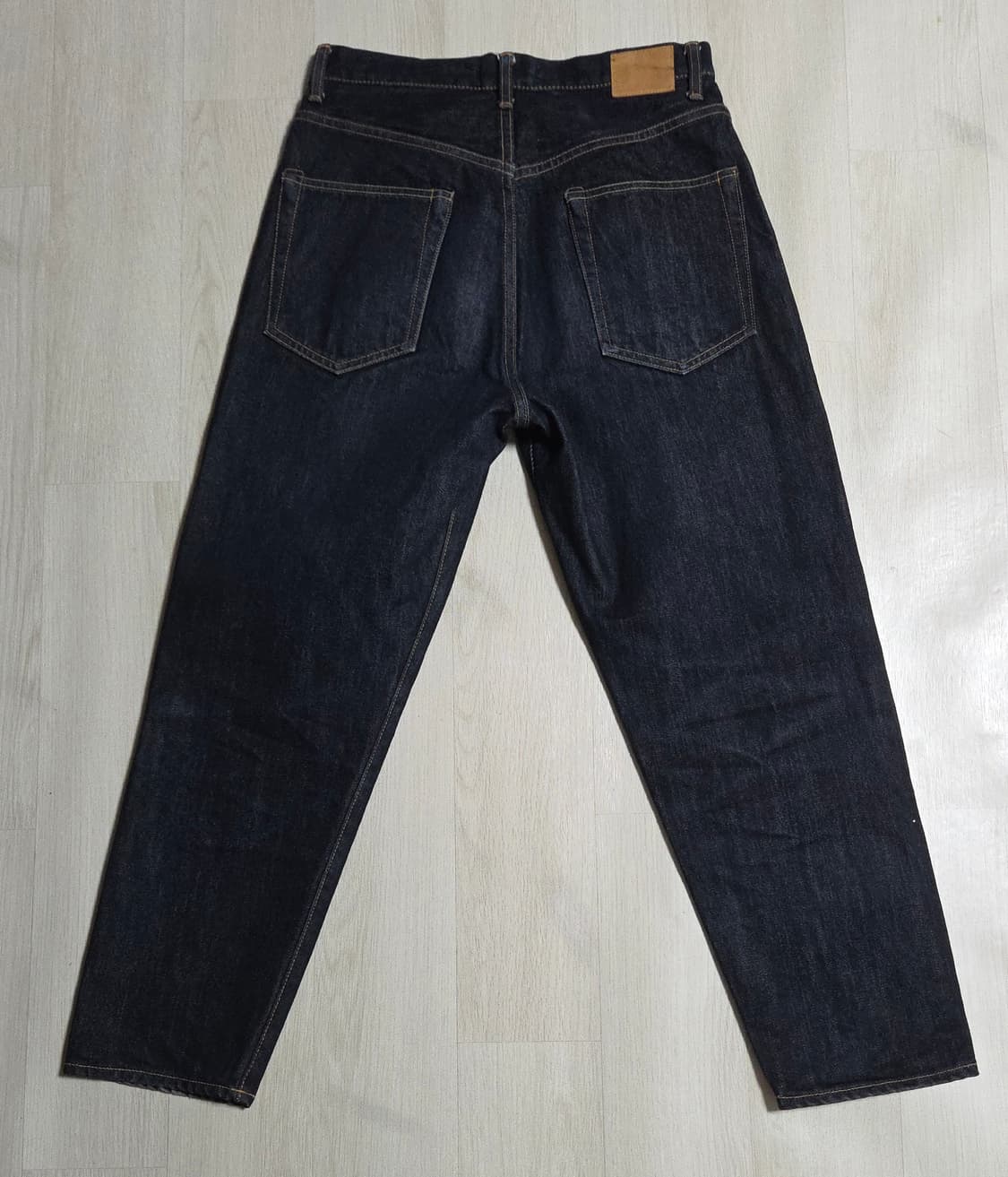 (착샷) 하츠키 HATSKI 루즈 테이퍼드 셀비지 데님 상품이미지2