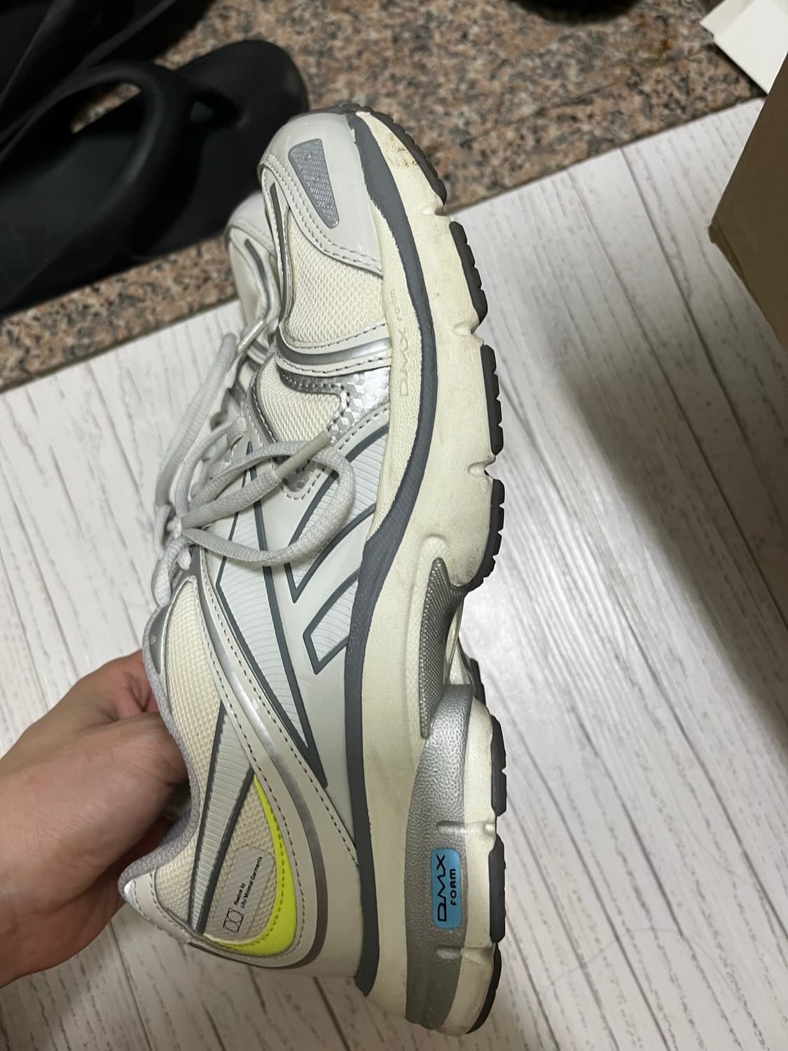 리복 X 라이풀 로드플러스 260 상품이미지2