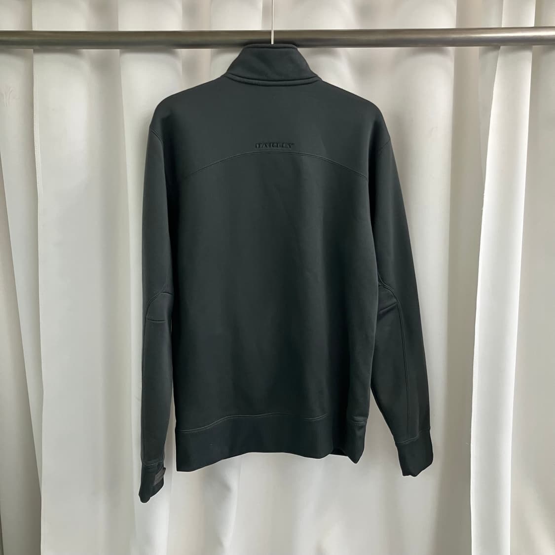 오클리 차콜 미니멀 트랙 자켓 M 상품이미지2