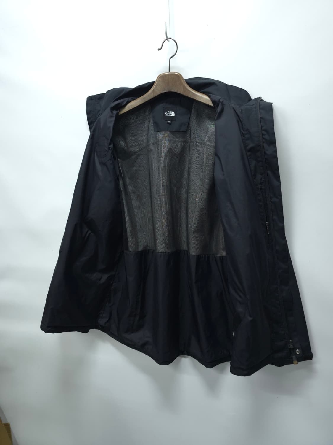 노스페이스 DRYVENT 바람막이 자켓 (남성110) 상품이미지9