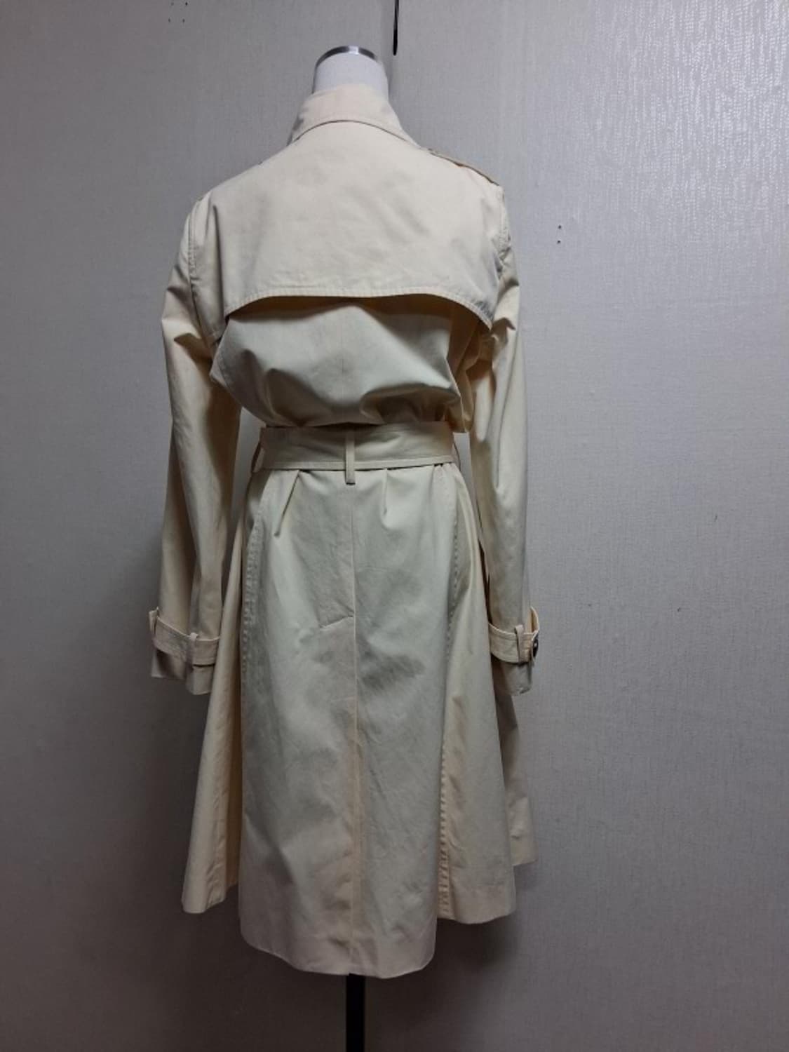 일본구제 GIVENCHY 아이보리 트렌치코트 홑겹 춘추 40 66사이즈
 상품이미지4