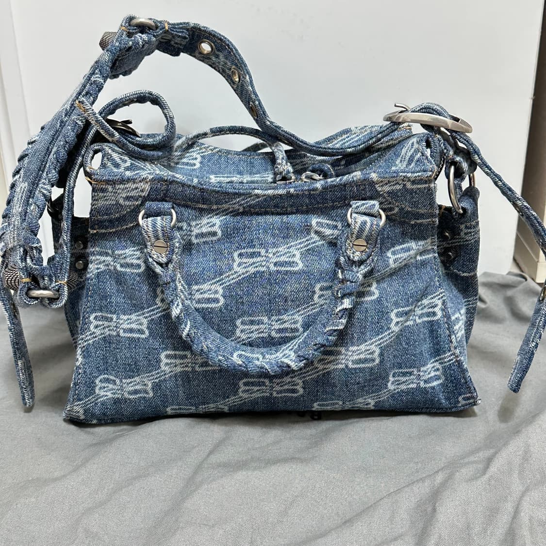 발렌시아가 네오카골 XS 데님 상품이미지2