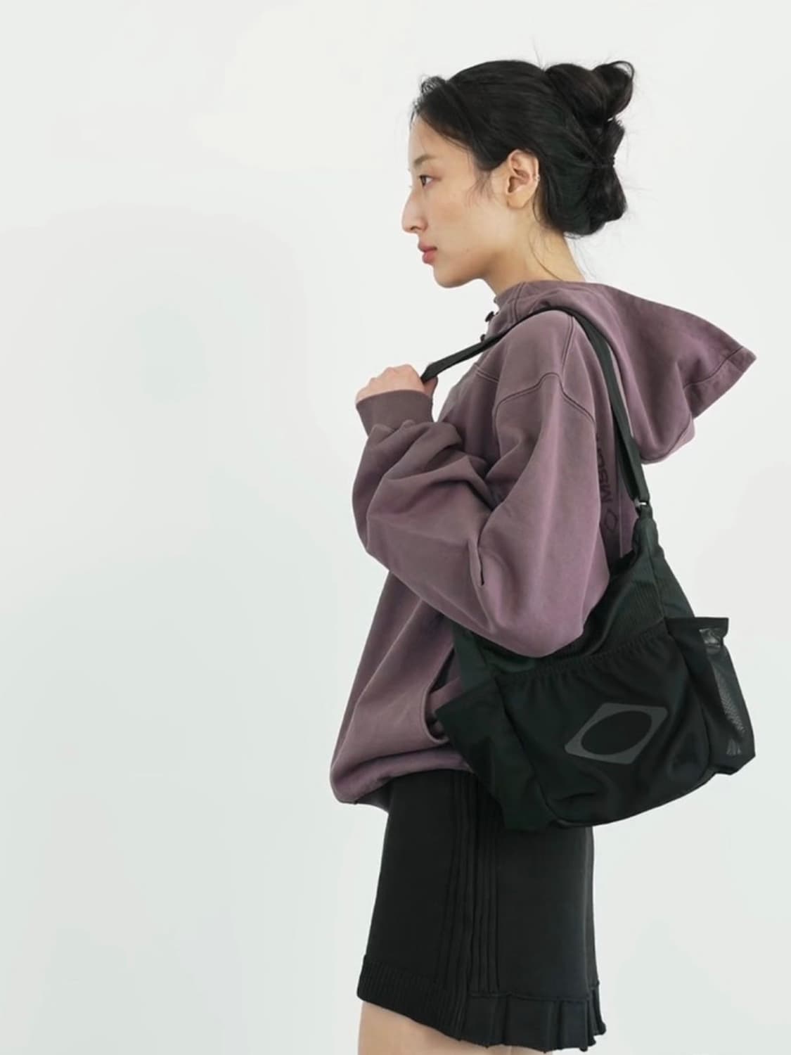 미스치프 메쉬 포켓 크로스백 상품이미지3