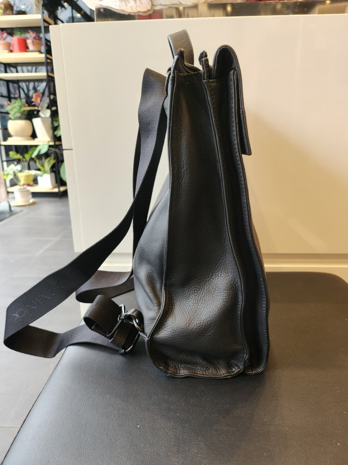 만다리나덕 플락플랩 가죽백팩(새상품급) 상품이미지3