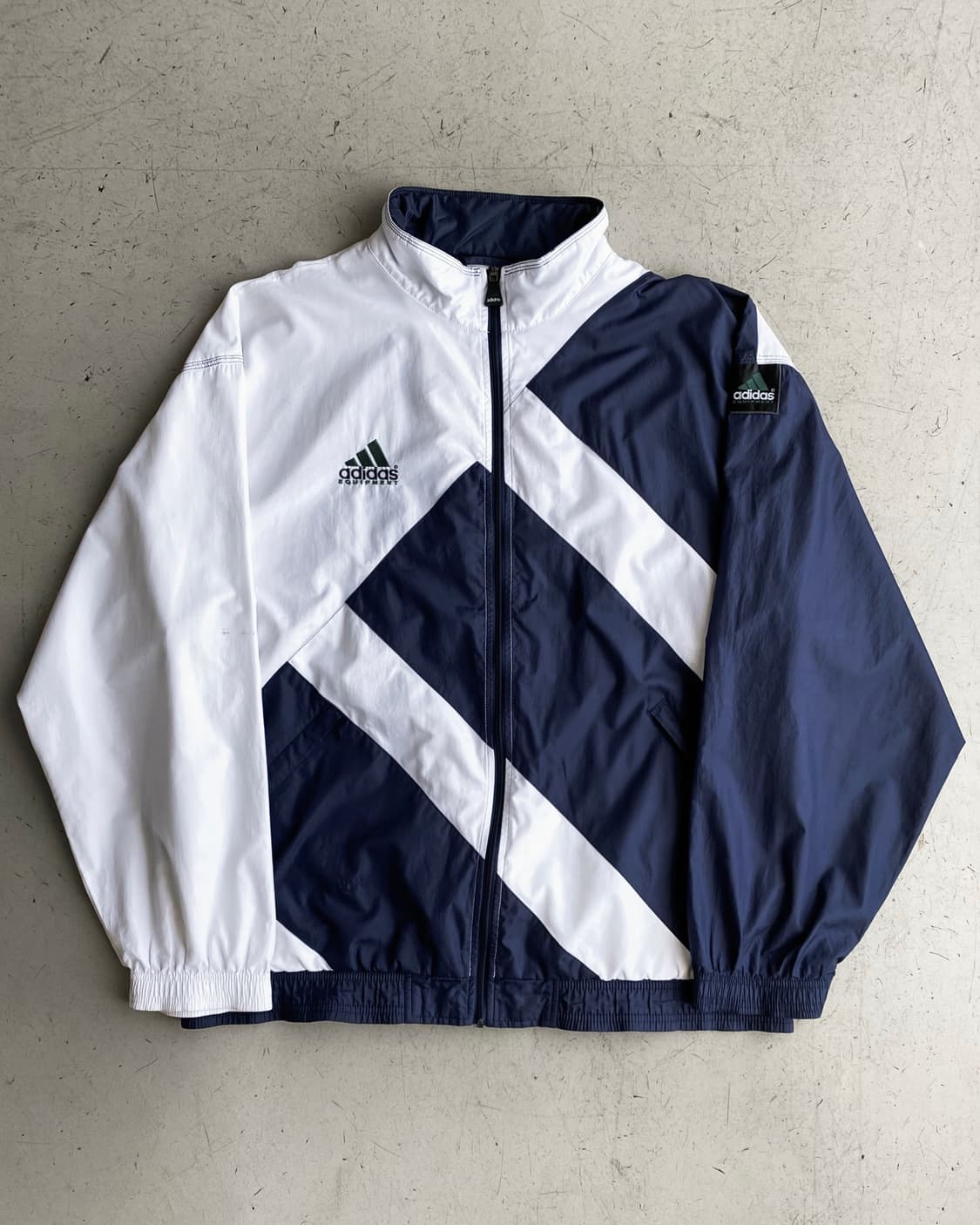 아디다스 이큅먼트 90‘s 빅 엠브로이드 윈드브레이커 상품이미지5