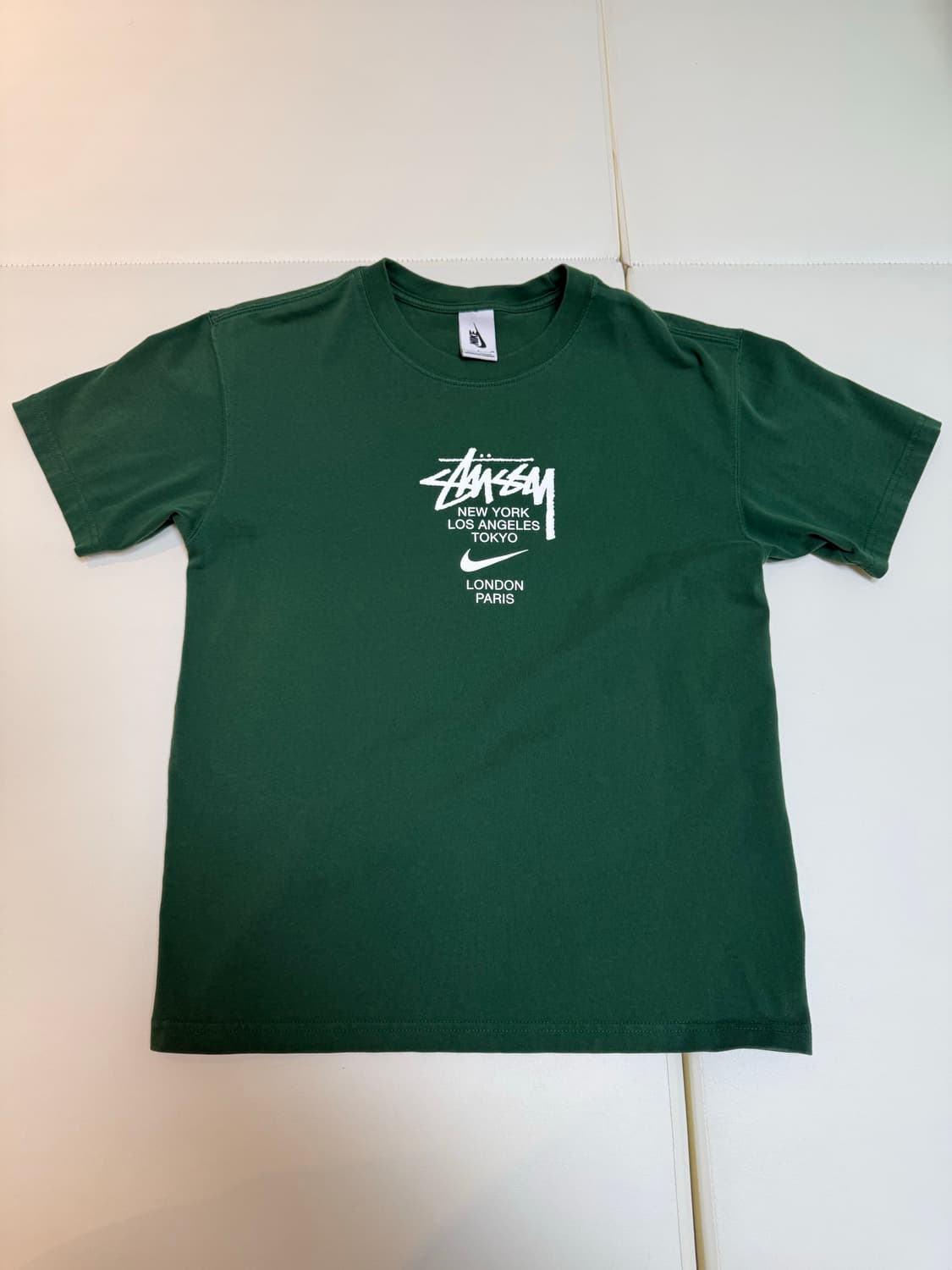 나이키 x 스투시 월드투어 티셔츠 그린 - 아시아 [S size] 상품이미지1