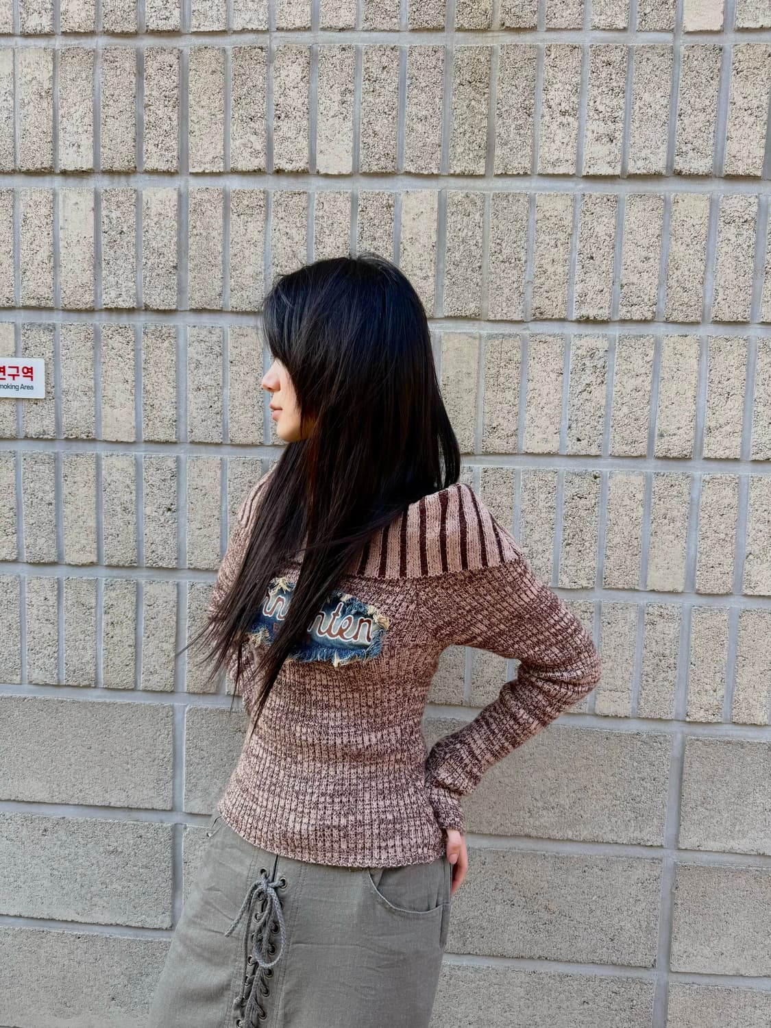 오프숄더 디테일 그런지 니트 상품이미지3