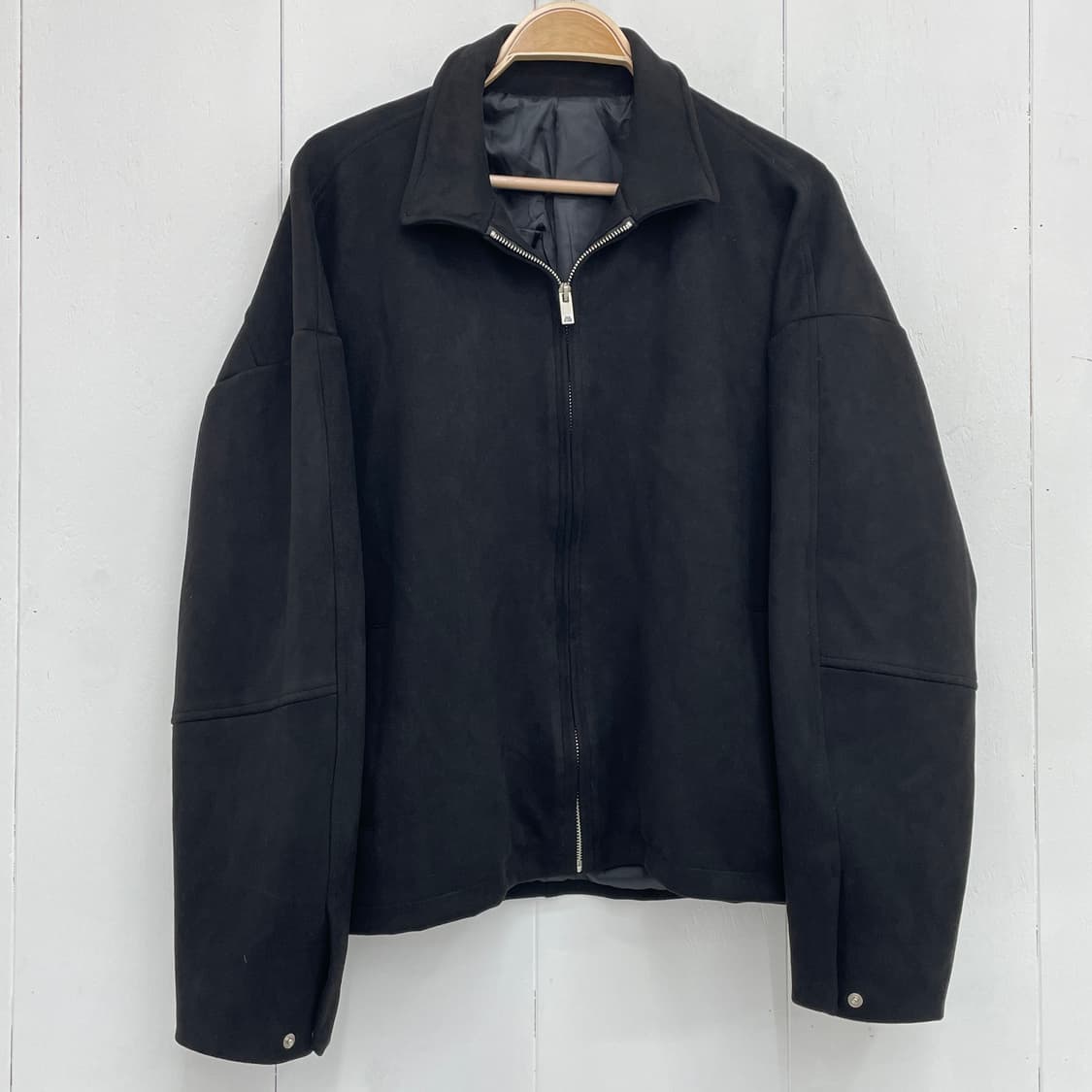 아이러니포르노 스웨이드 터치 크롭 카라 집업 자켓 블랙 상품이미지3