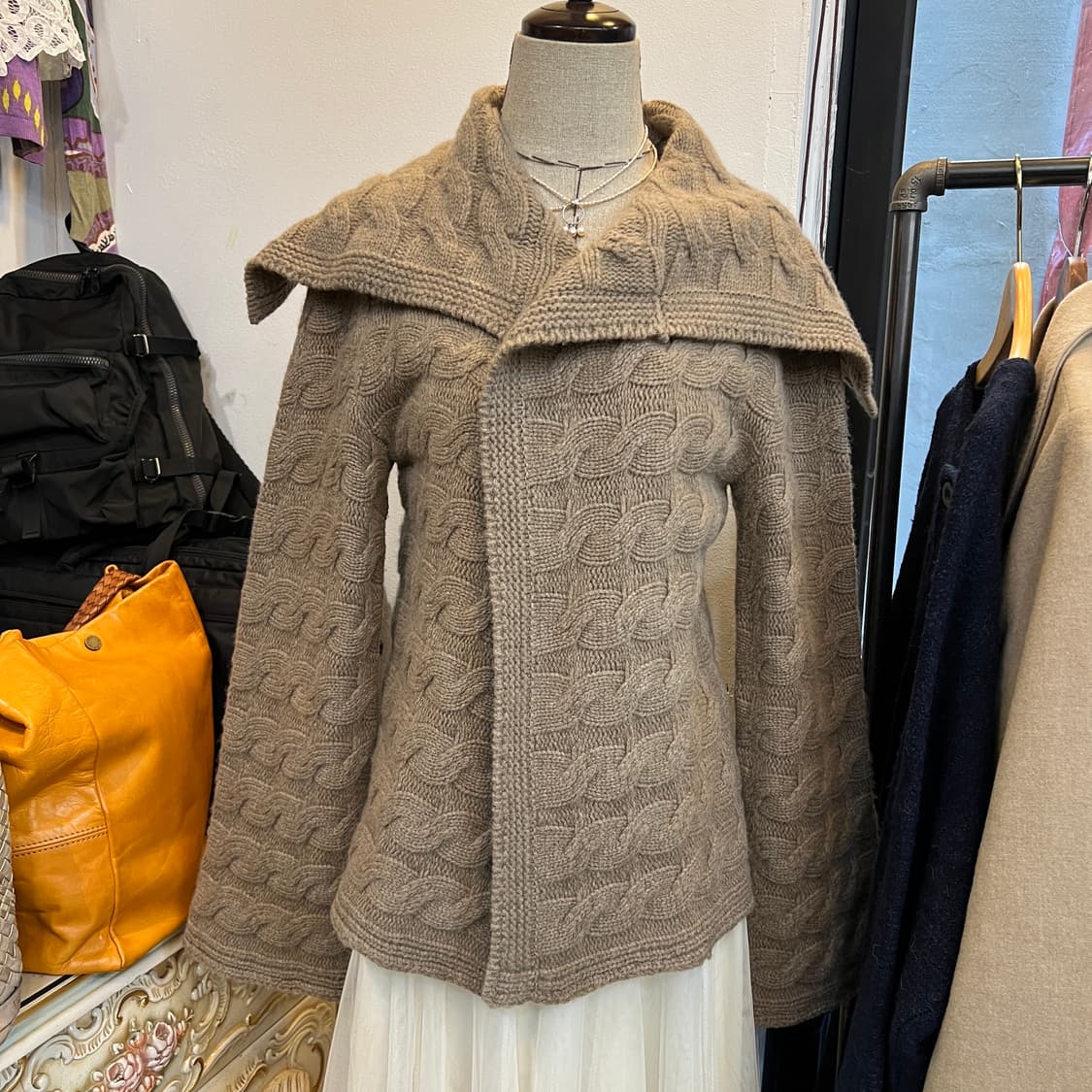 캐시미어 세일러카라 케이블 니트 가디건 상품이미지9