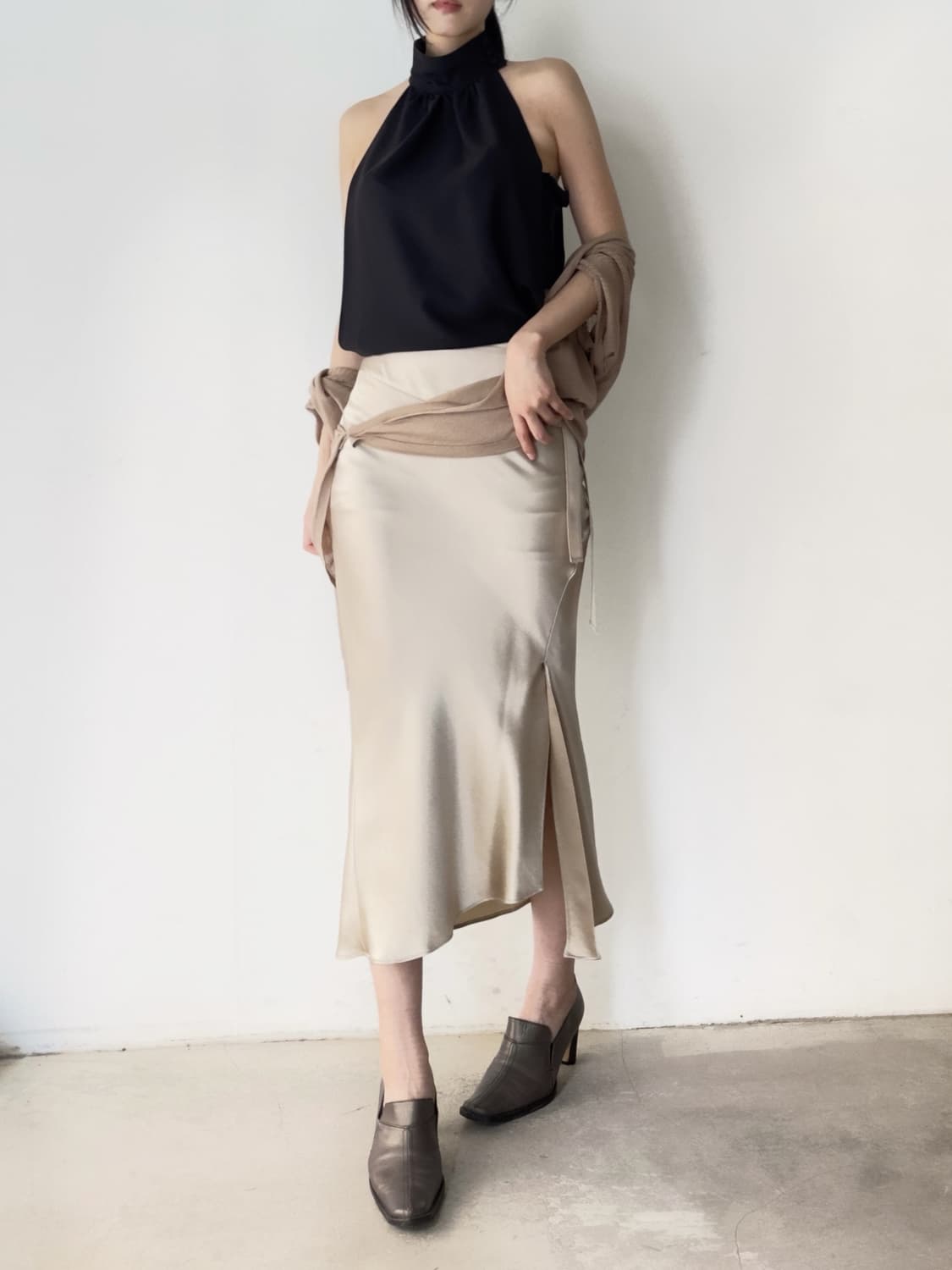 Glossy strap feminine skirt  상품이미지7