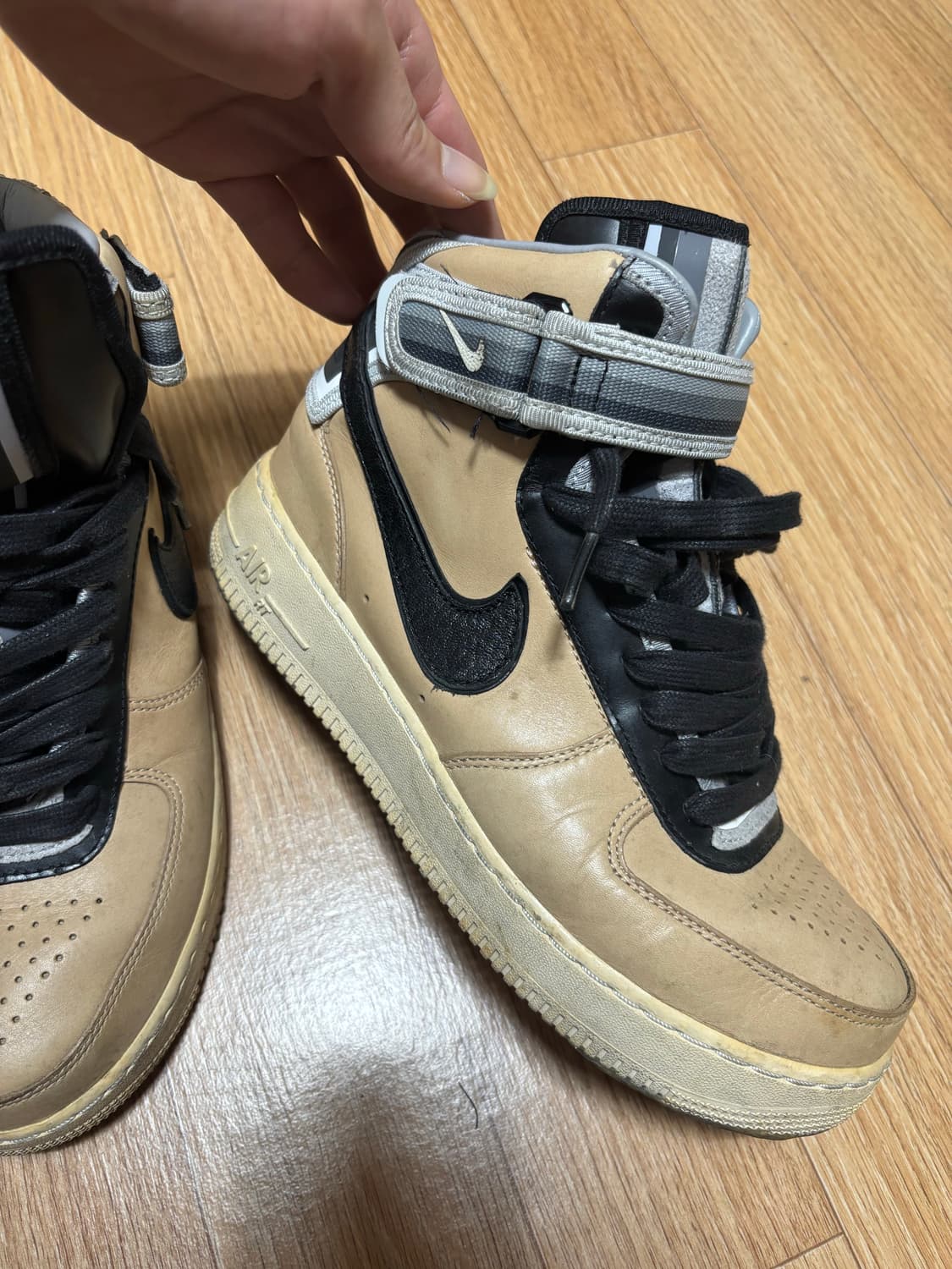 나이키 에어포스 x 리카르도 티시 미드 탄 상품이미지4