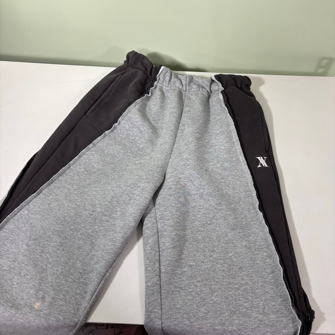 S 어반드레스 그레이 와이드 스웻팬츠 상품이미지1
