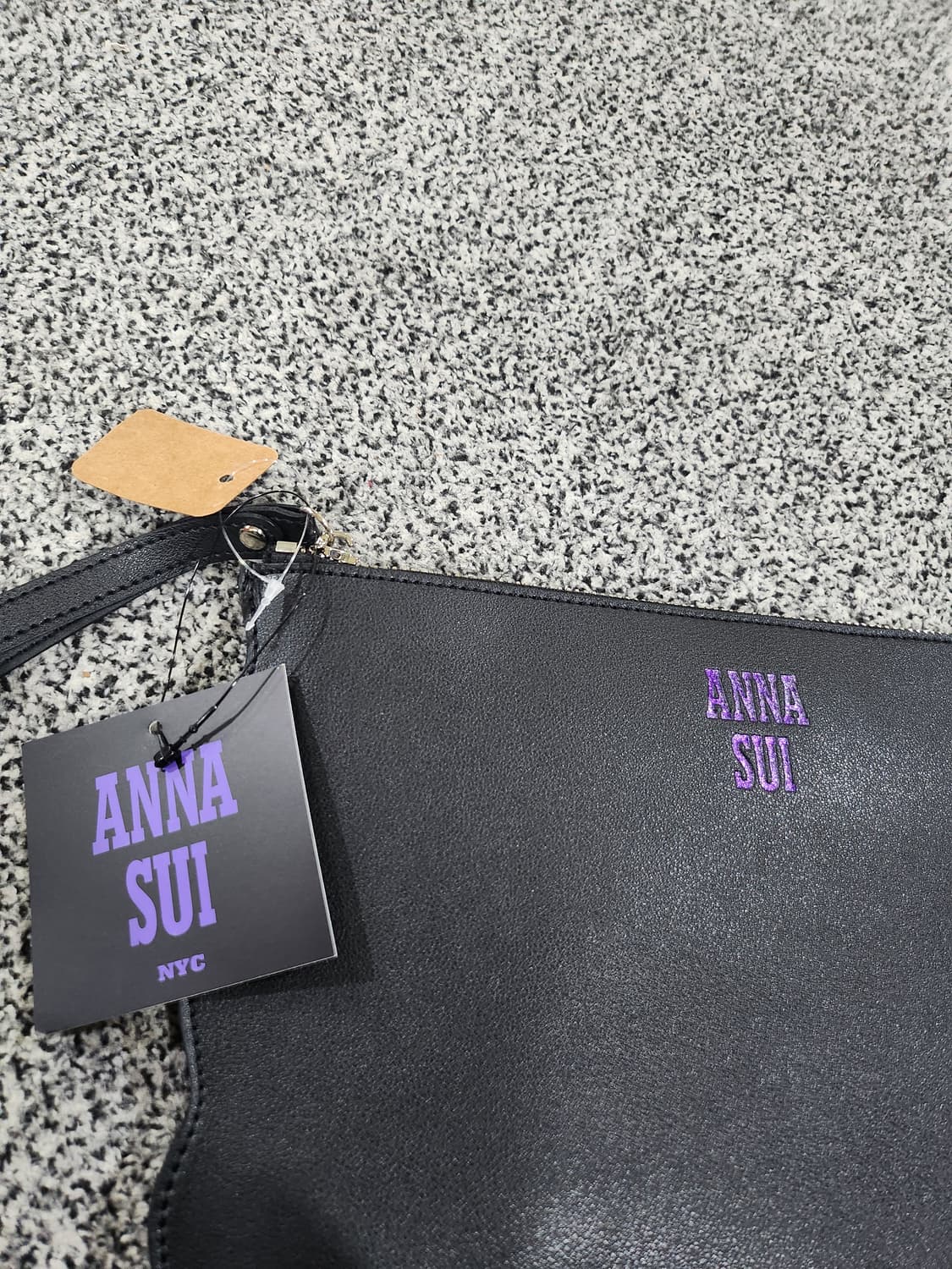 안나수이(ANNA SUI NYC) 로고 클러치  상품이미지2