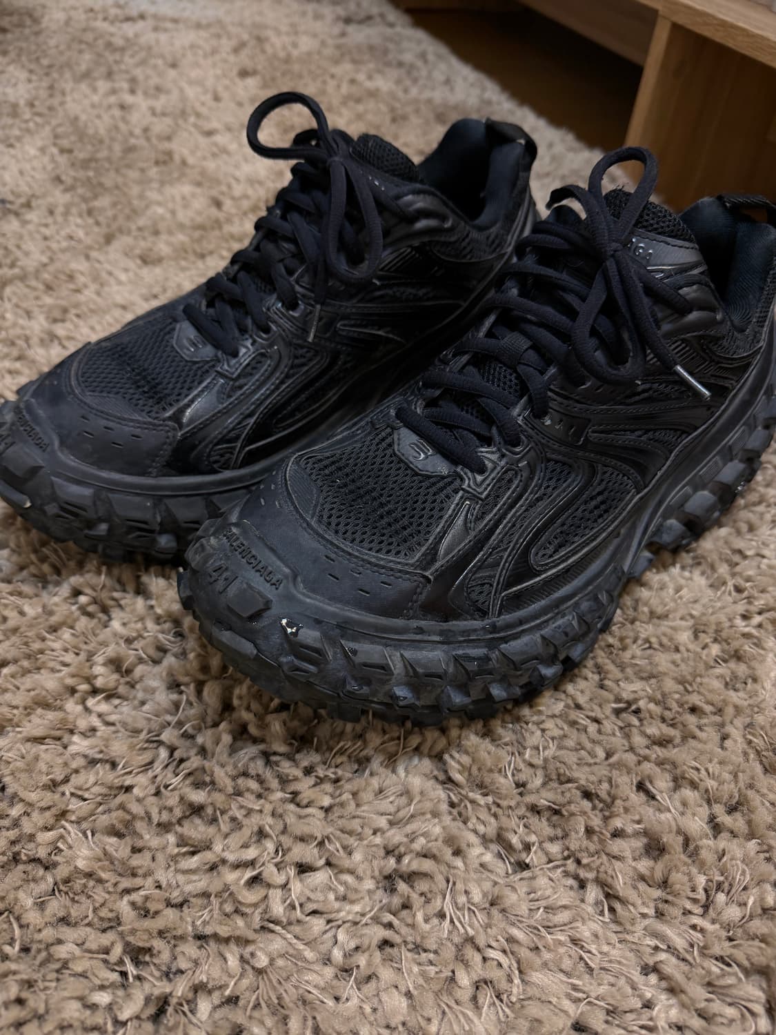 발렌시아가 디펜더 블랙 41 거의새제품 상품이미지3