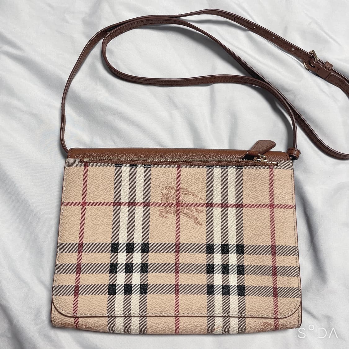 버버리 미니 크로스백 상품이미지3