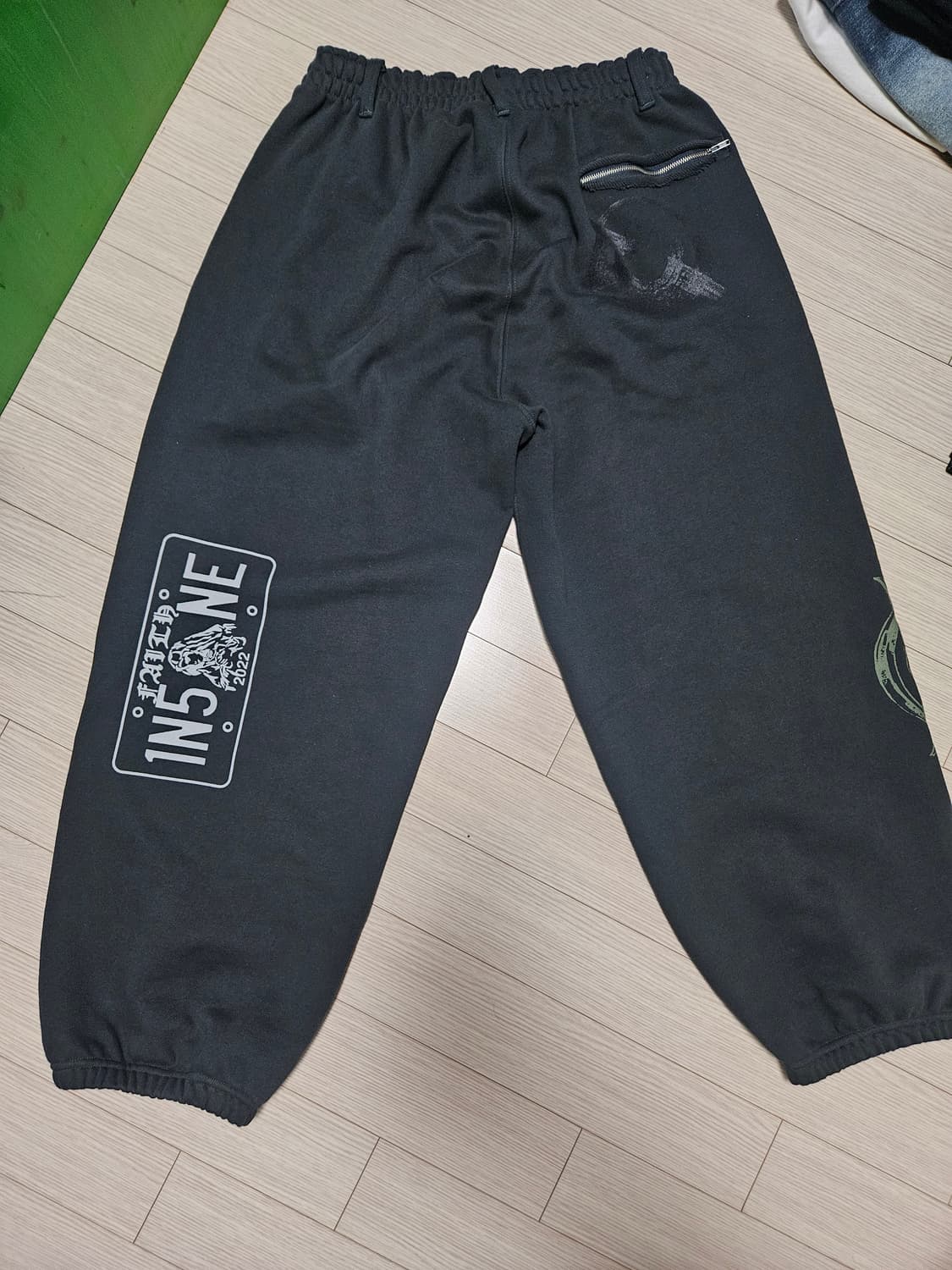 인세인개러지 스웻팬츠 1사이즈 팝니다 상품이미지1
