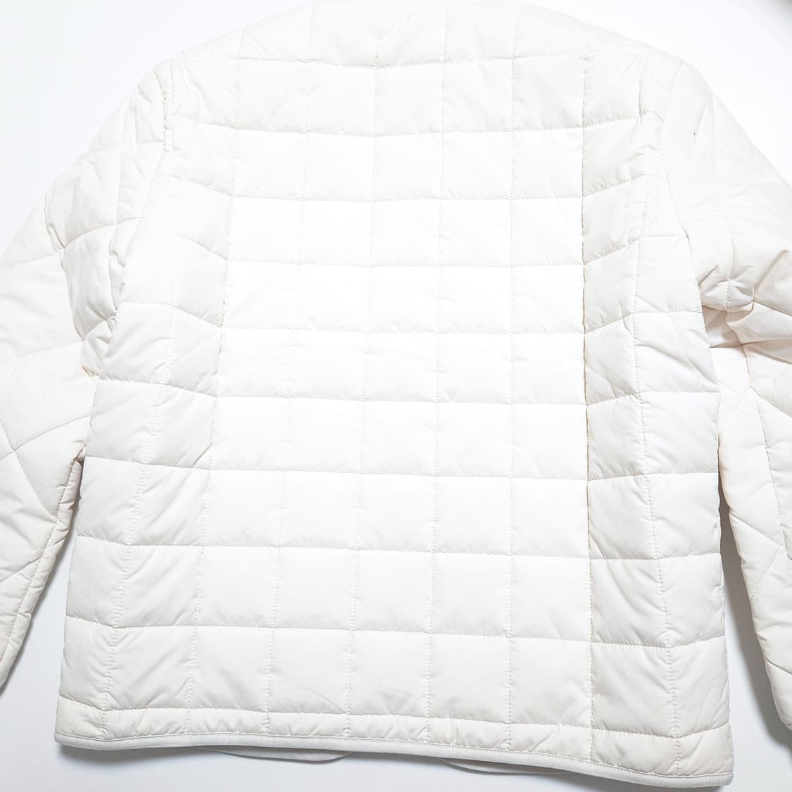 타미 진스 퀄팅 봄버 경량 패딩 자켓 오프화이트 상품이미지5