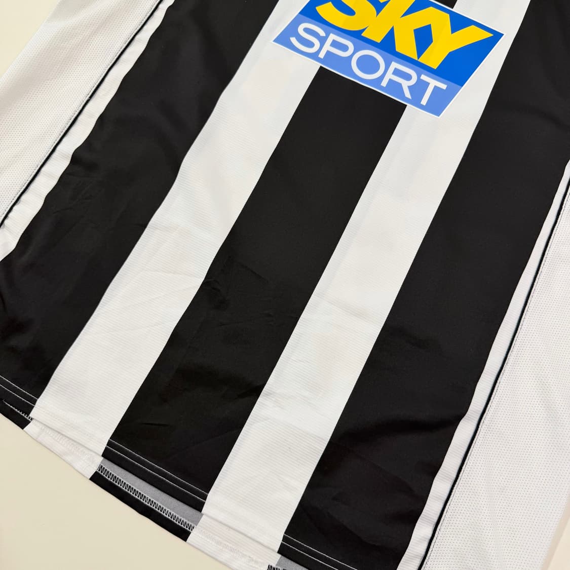 04-05 유벤투스 홈 네드베드 유니폼 상품이미지7