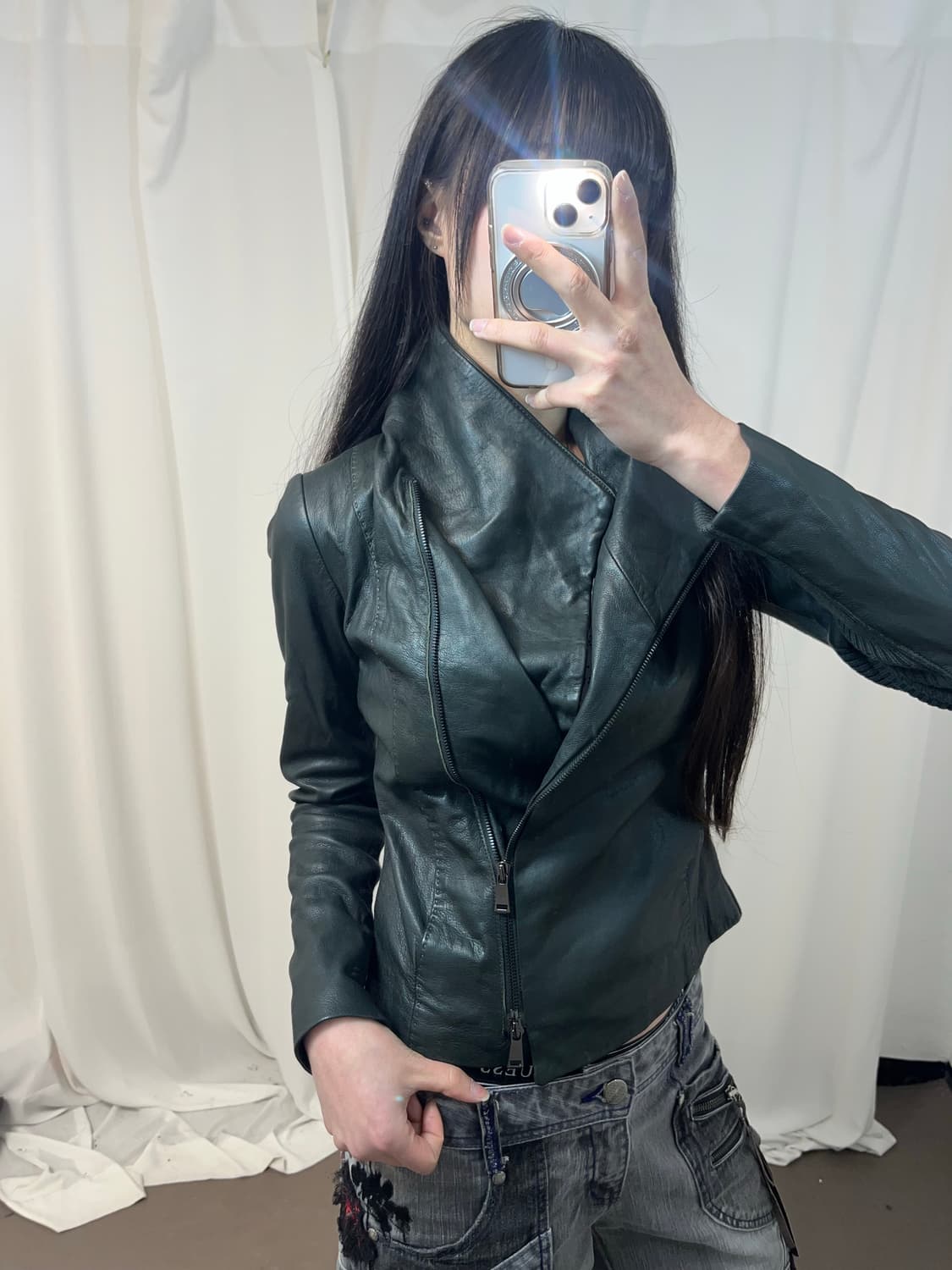 사선 지퍼 하이넥 카키 레더 자켓 상품이미지7