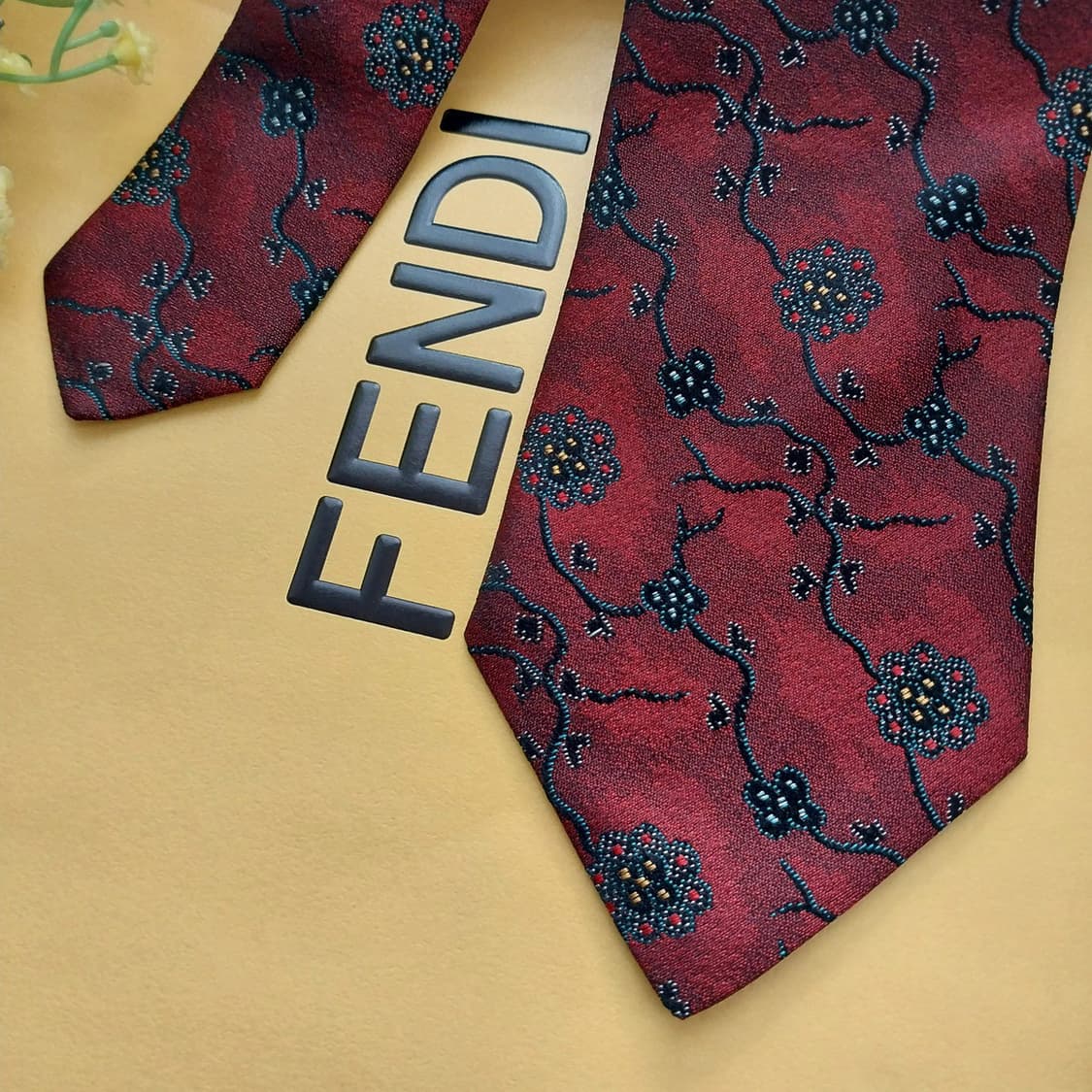펜디 실크 와인 플로럴 자카드 넥타이 8.9cm A+~A등급 K1325
 상품이미지3
