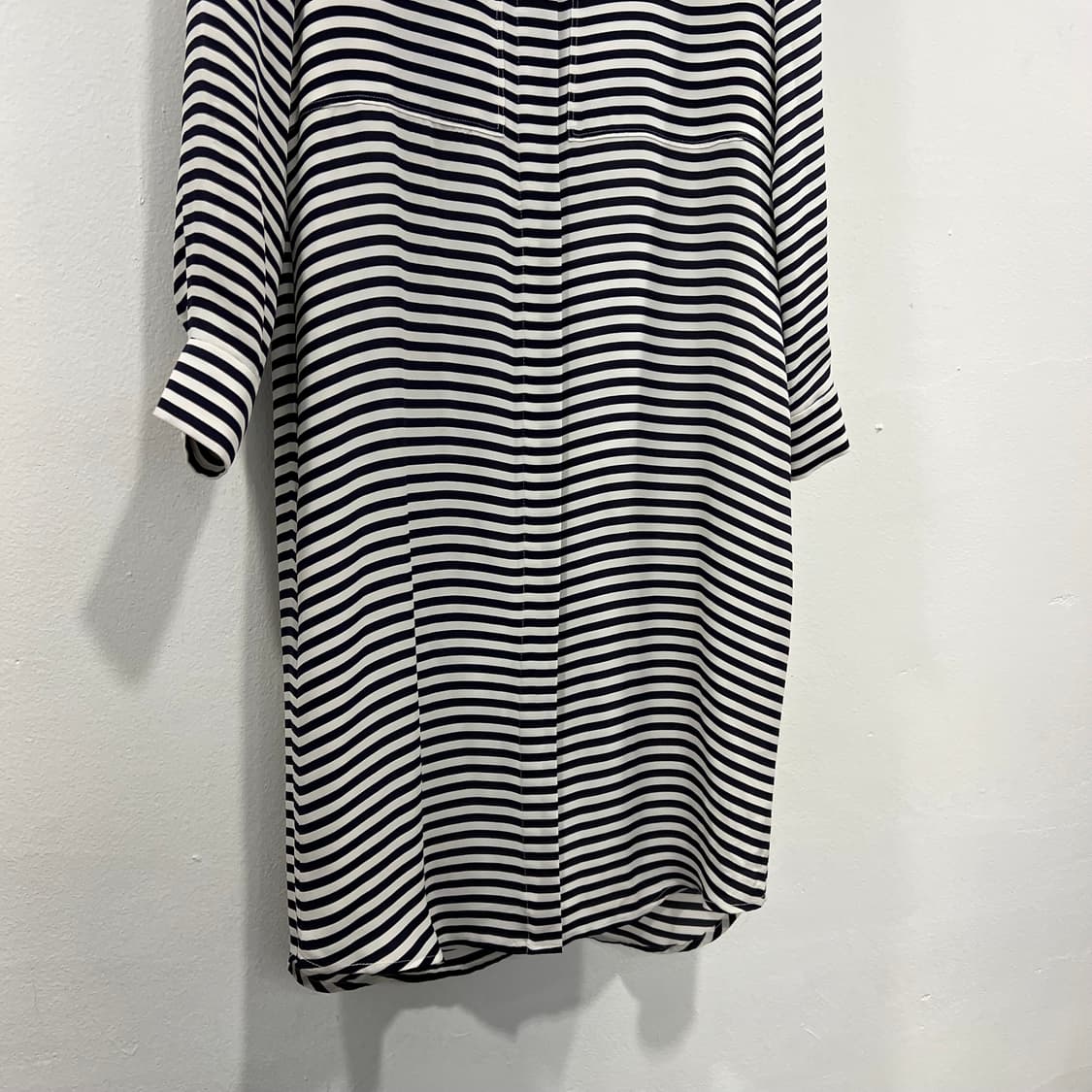 Theory 띠어리 실크 롱 블라우스 상품이미지3