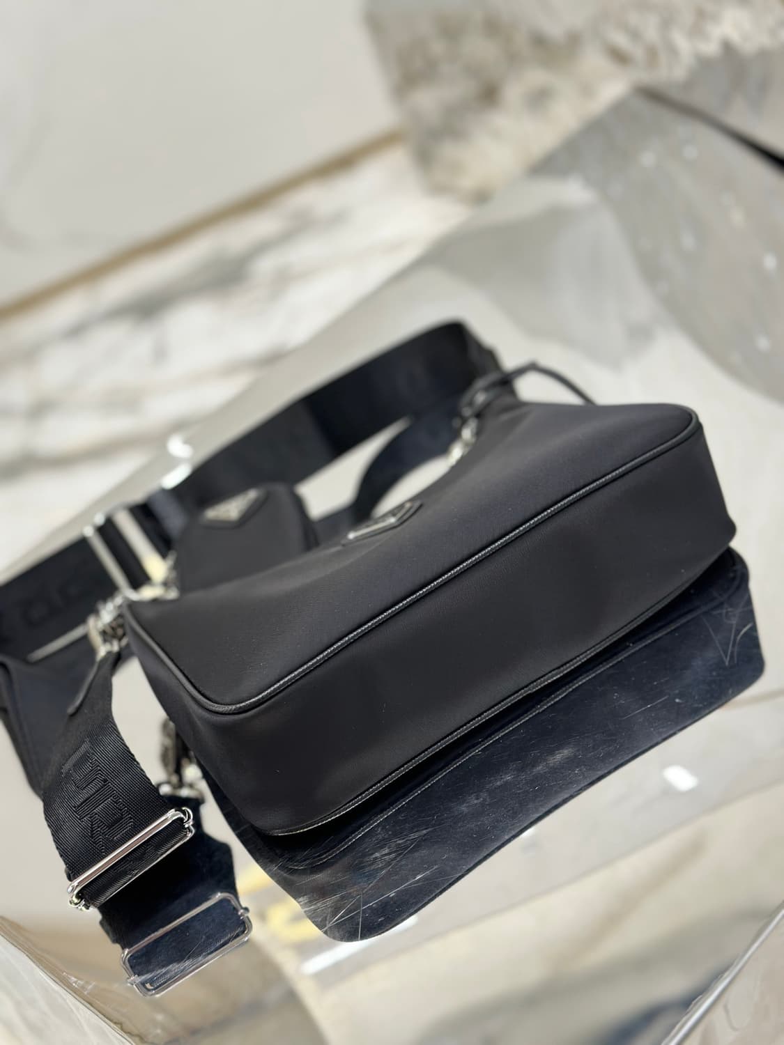 프라다 리에디션 2005 리나일론 숄더백 블랙 상품이미지6