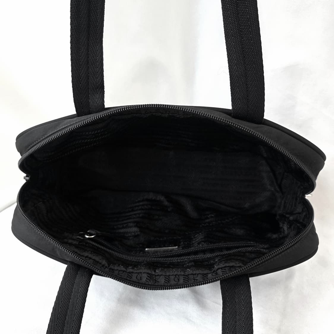 [정품 PRADA] 프라다 포코노 나일론 바게트백 숄더백 상품이미지7