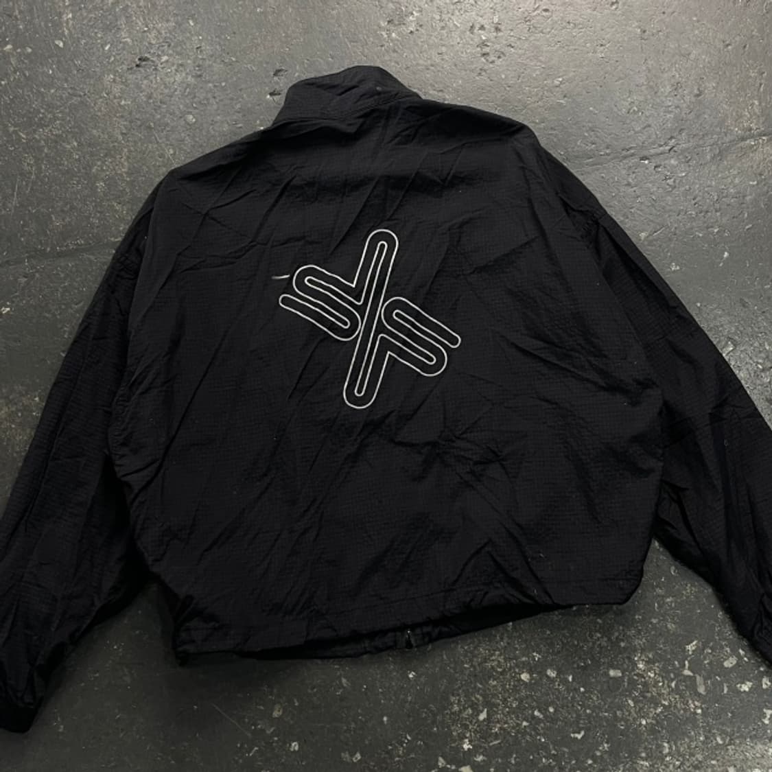 95 젝시믹스 크롭 바람막이  상품이미지4