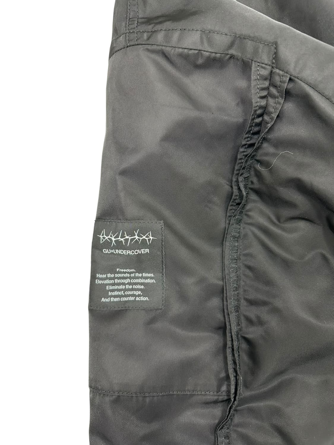 GU × 언더커버 프리덤노이즈 MA-1 봄버 자켓 상품이미지8