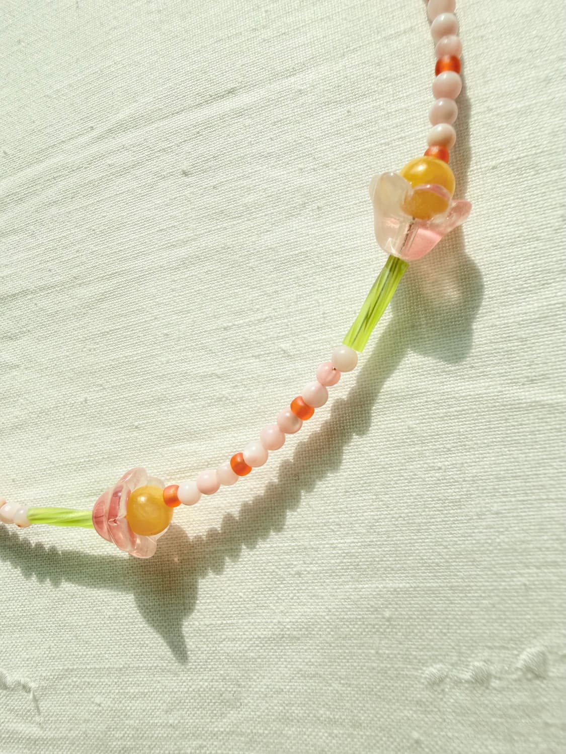 핸드메이드 봄꽃🌷비즈 목걸이(오렌지컬러) 상품이미지5