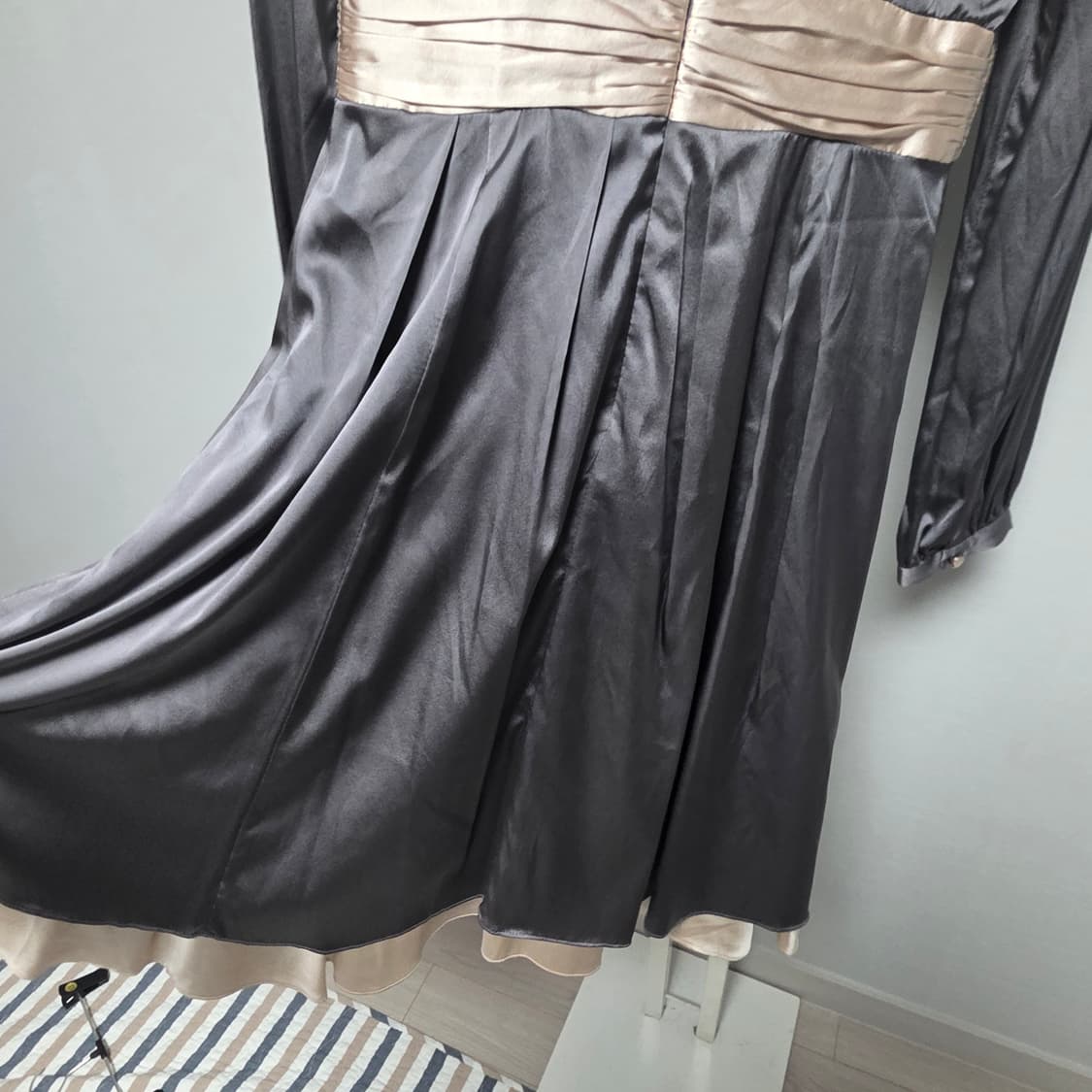 모조에스핀 실크 롱 슬리브 미니 원피스 상품이미지8