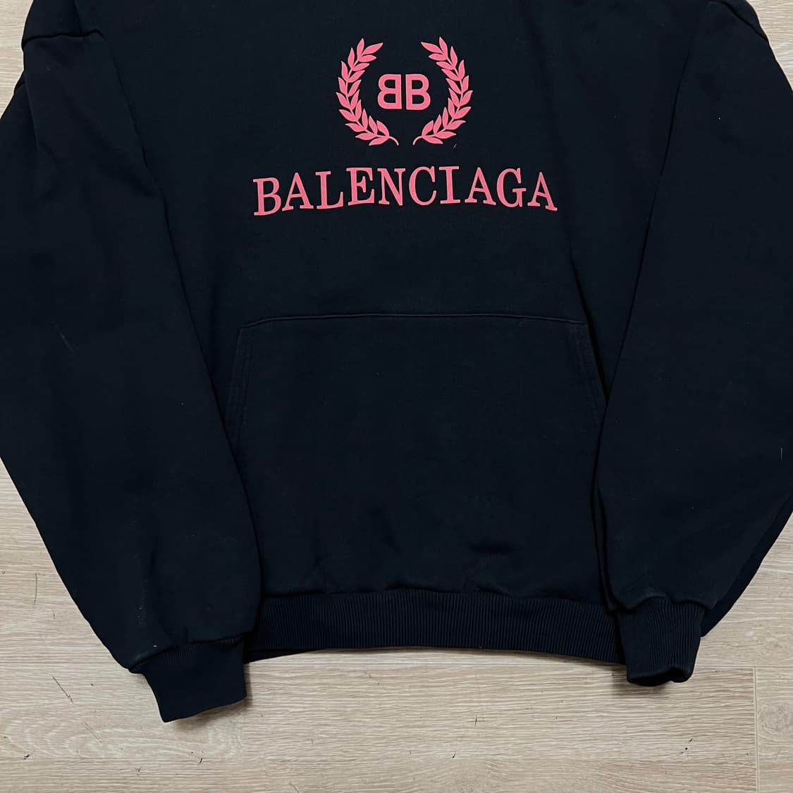 발렌시아가 오버사이즈 BB 월계수 로고 후드티 [블랙] S/90 상품이미지3
