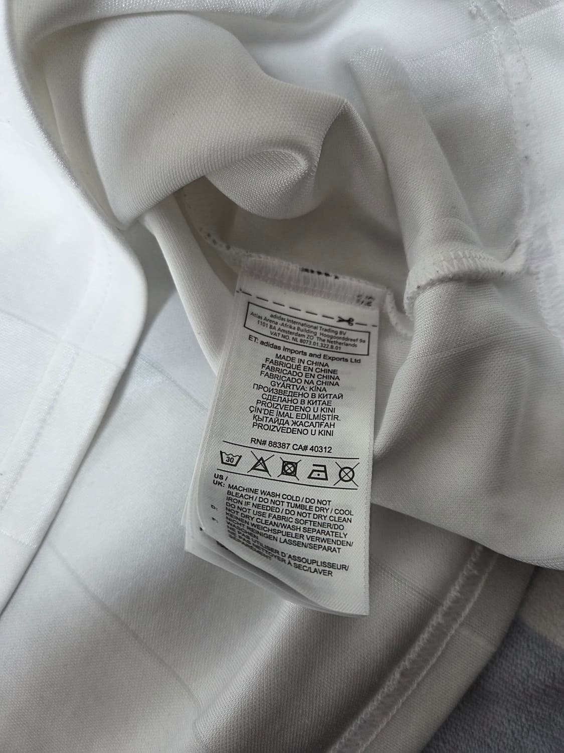 아디다스 GOSHA 고샤 루브친스키 콜라보 화이트 사커 져지 티셔츠 XL 상품이미지4