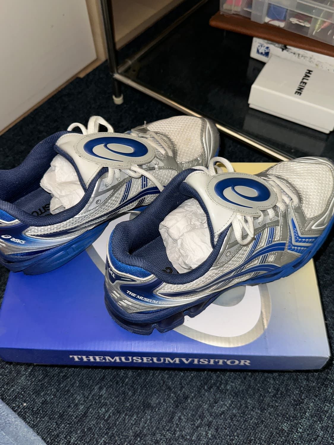 더뮤지엄비지터X아식스 젤 카야노 14 실버/블루 270 상품이미지5