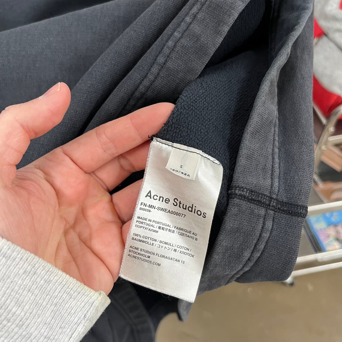 아크네스튜디오 스탬프 맨투맨 S 상품이미지4